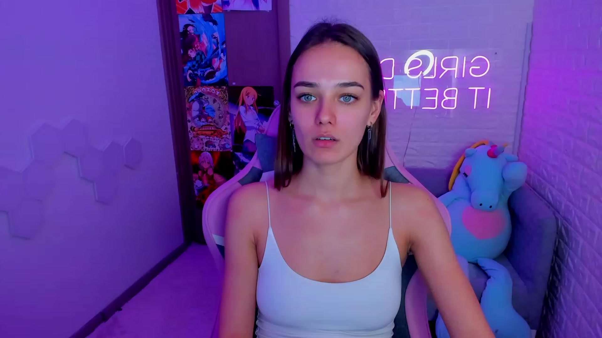 Gallery image thumbnail from AprilWong's myfreecams stream on, 02/14/2023, 13:15 image 10 of 20