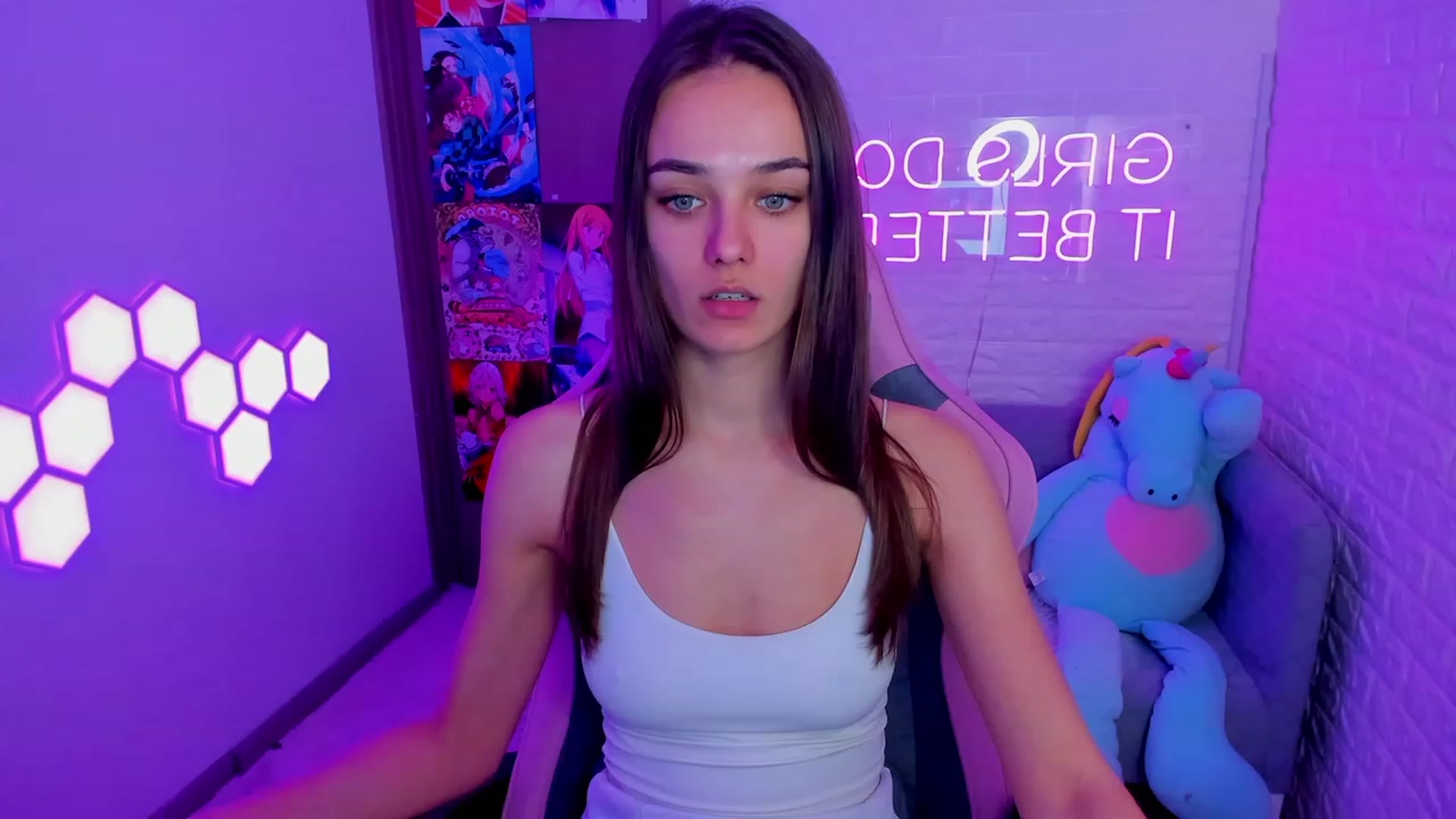 Gallery image thumbnail from AprilWong's myfreecams stream on, 02/14/2023, 13:15 image 18 of 20