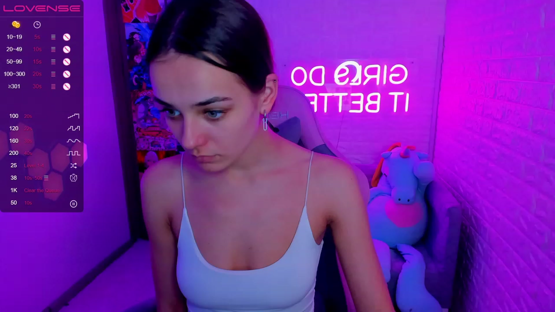 Gallery image thumbnail from AprilWong's myfreecams stream on, 02/14/2023, 18:39 image 12 of 20
