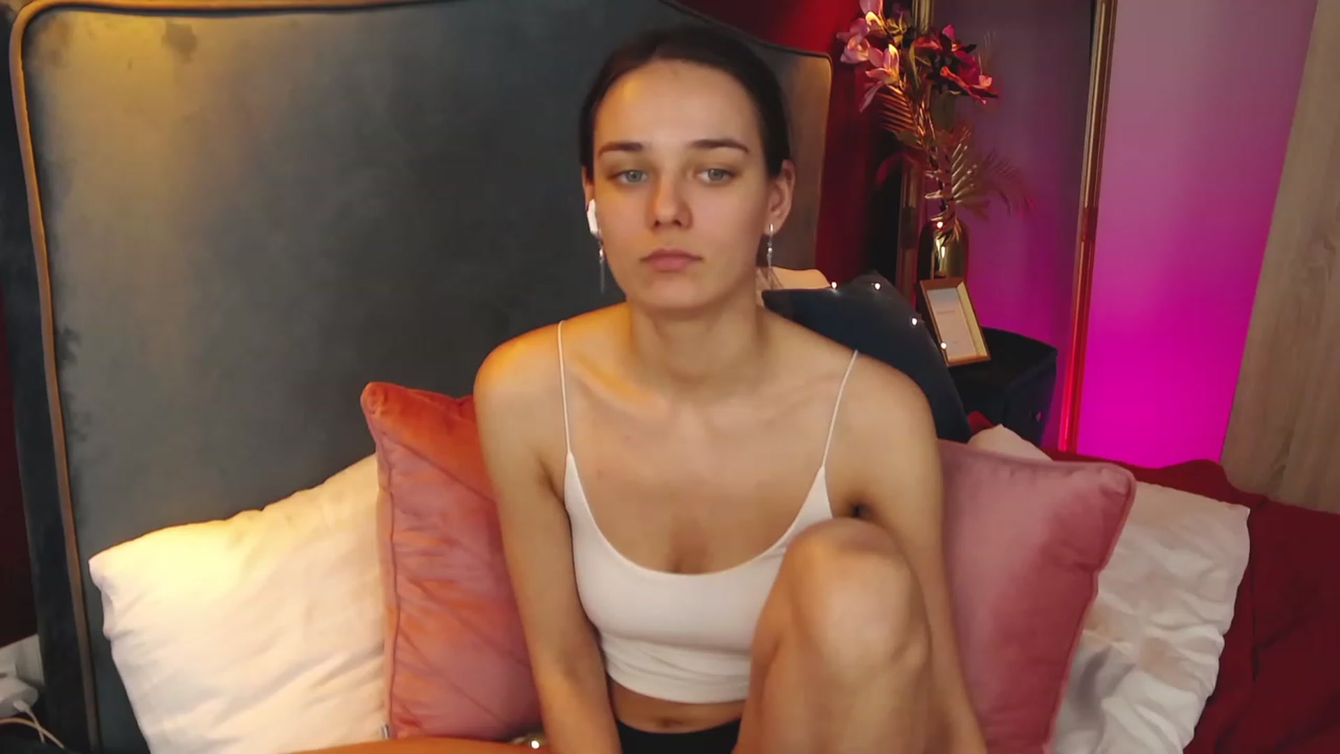 Gallery image thumbnail from AprilWong's myfreecams stream on, 03/15/2023, 19:12 image 16 of 20