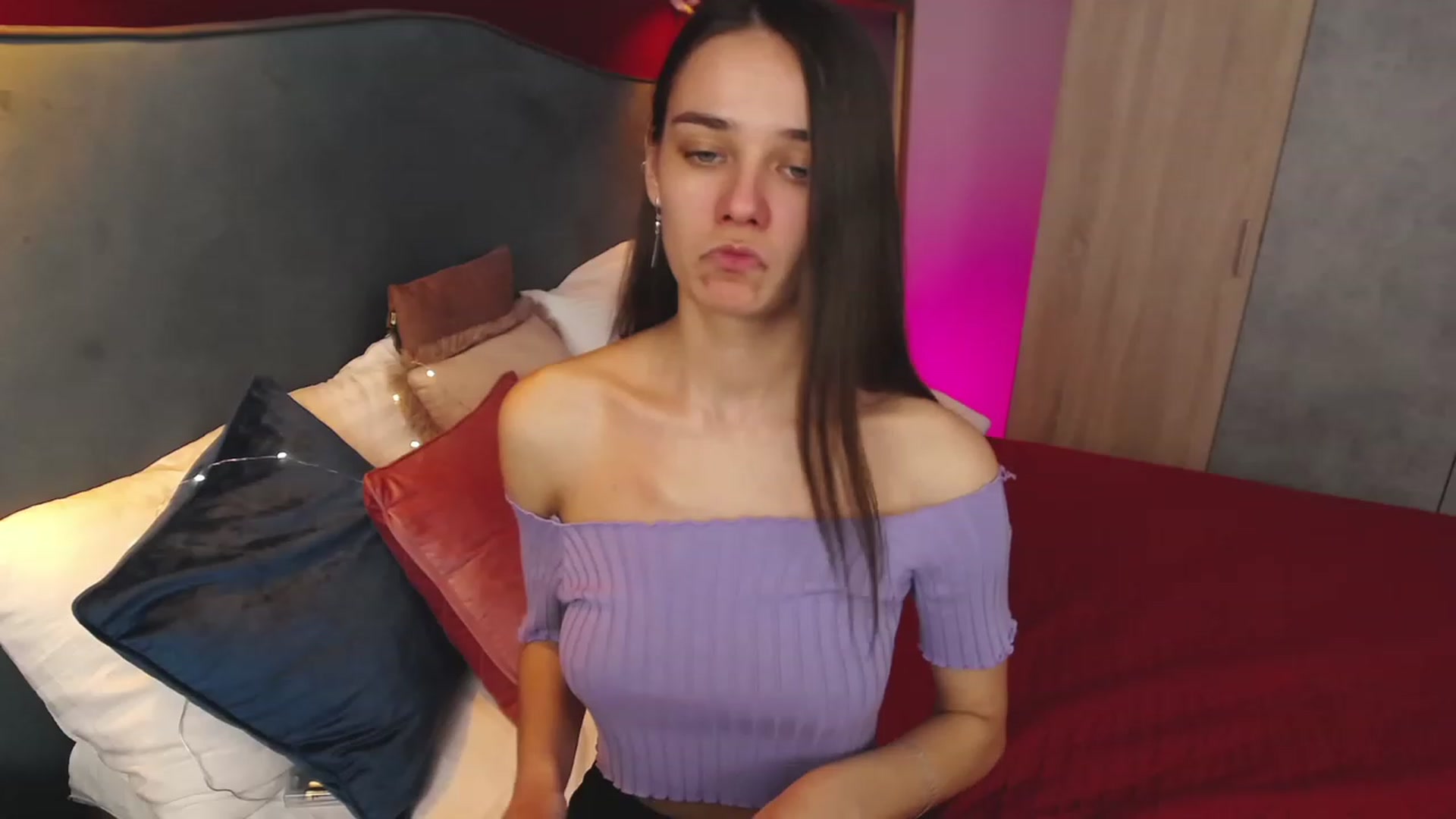 Gallery image thumbnail from AprilWong's myfreecams stream on, 03/18/2023, 18:38 image 10 of 20