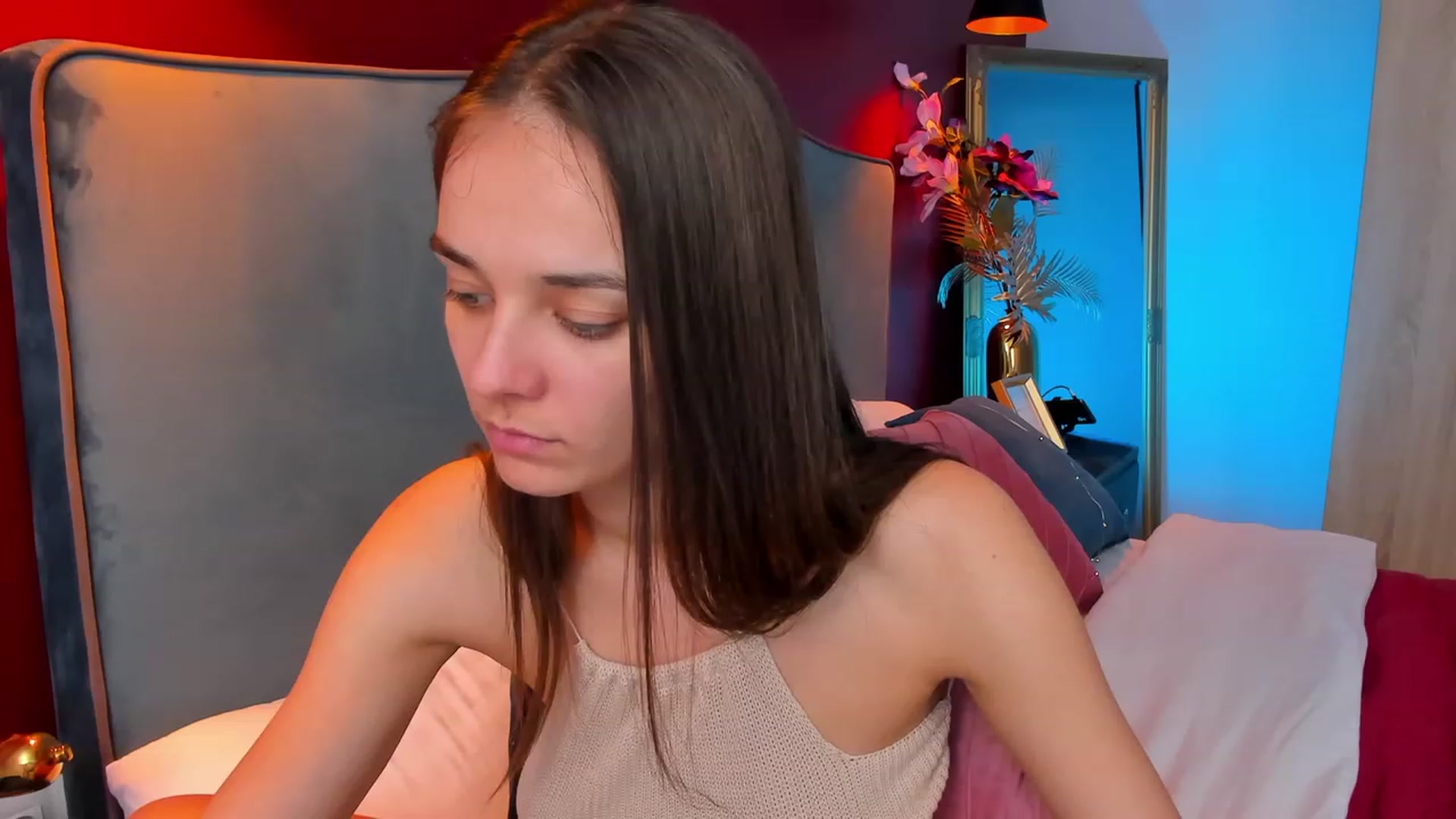 Gallery image thumbnail from AprilWong's myfreecams stream on, 04/01/2023, 18:04 image 16 of 20