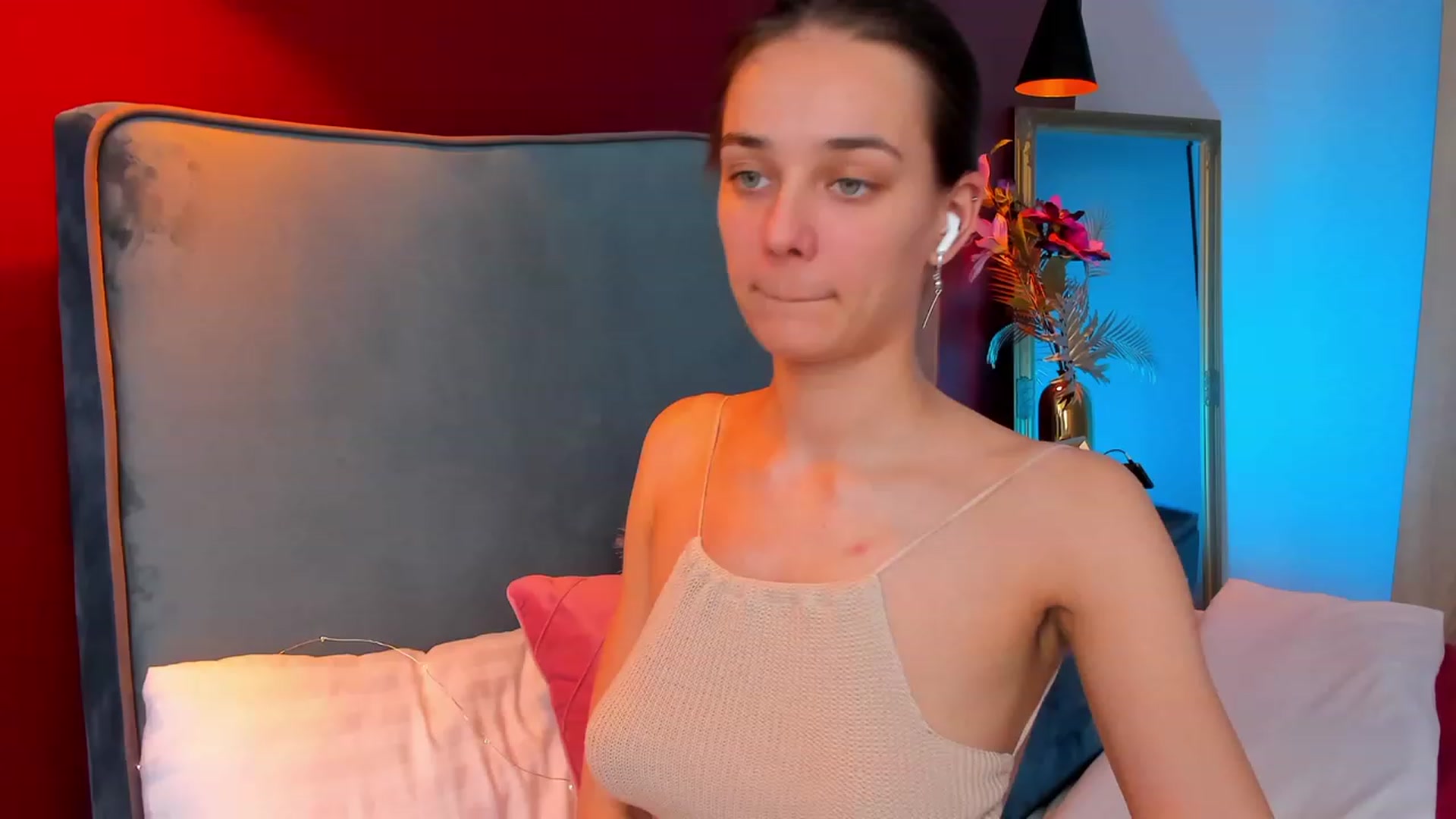 Gallery image thumbnail from AprilWong's myfreecams stream on, 04/01/2023, 18:48 image 10 of 20