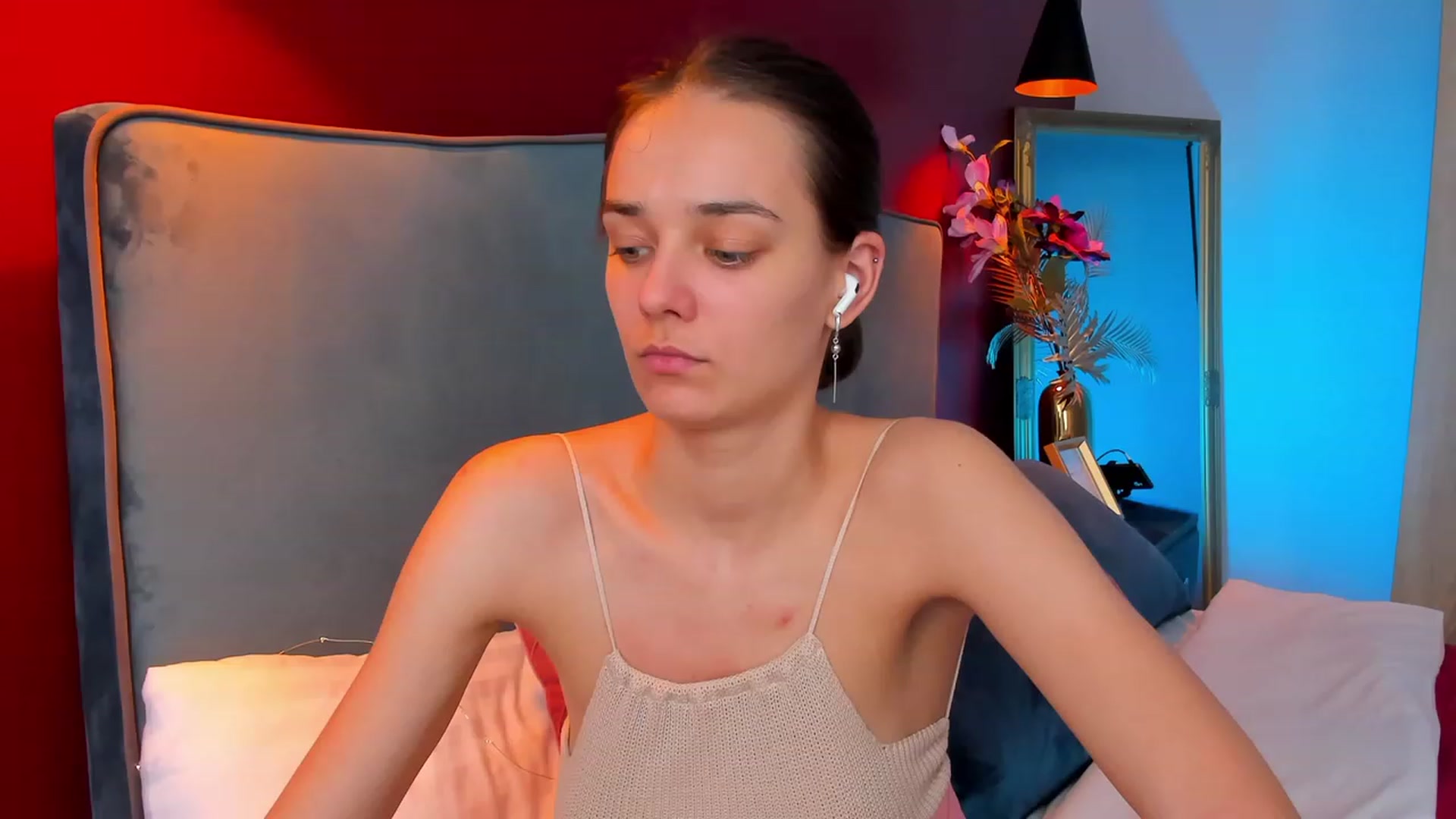 Gallery image thumbnail from AprilWong's myfreecams stream on, 04/01/2023, 18:48 image 7 of 20