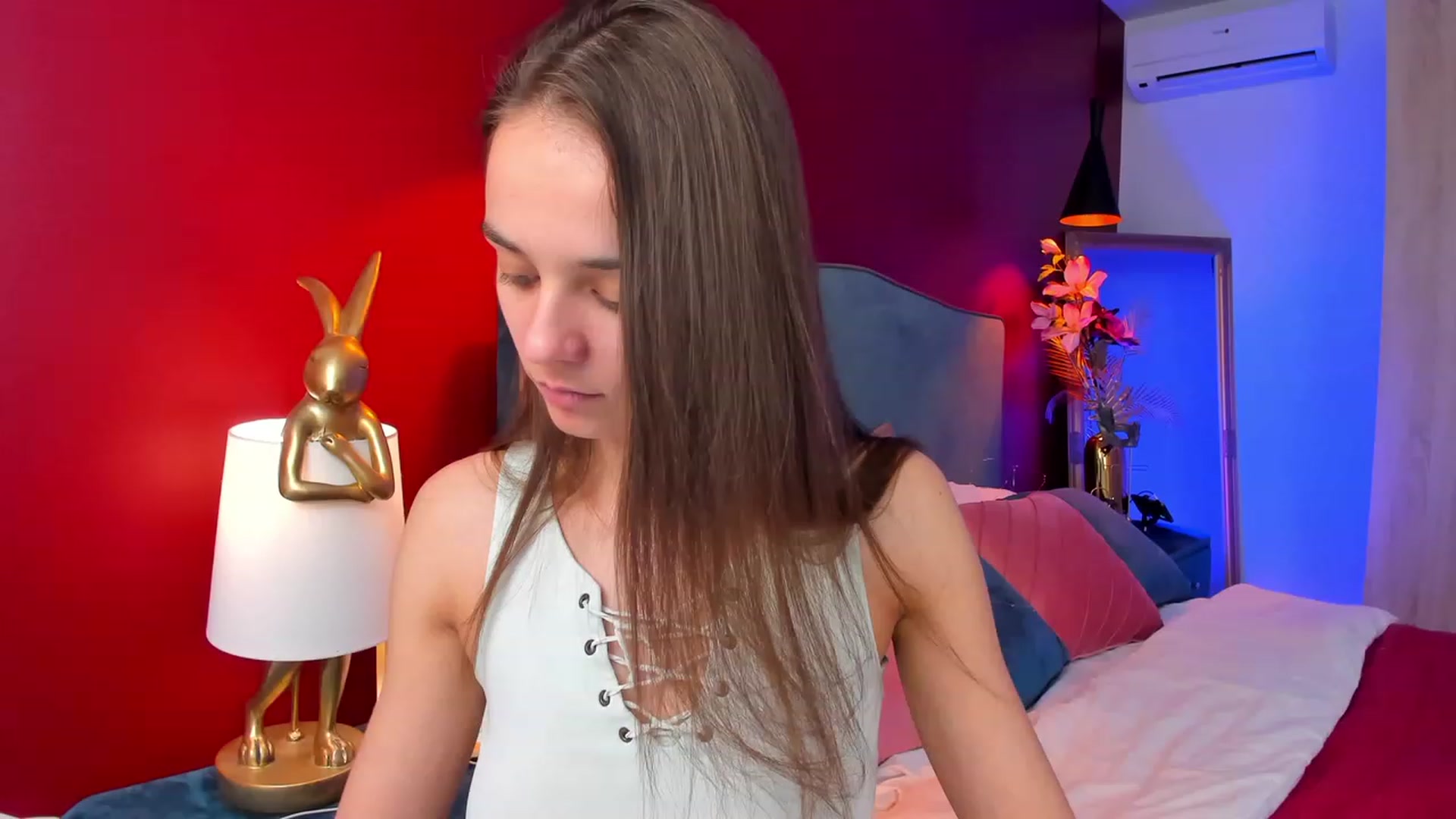 Gallery image thumbnail from AprilWong's myfreecams stream on, 04/05/2023, 14:57 image 7 of 20