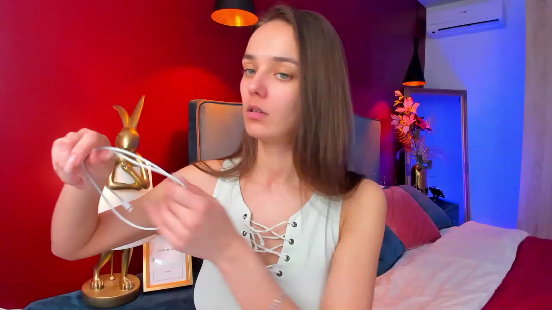 Gallery image thumbnail from AprilWong's myfreecams stream on, 04/05/2023, 14:57 image 6 of 20