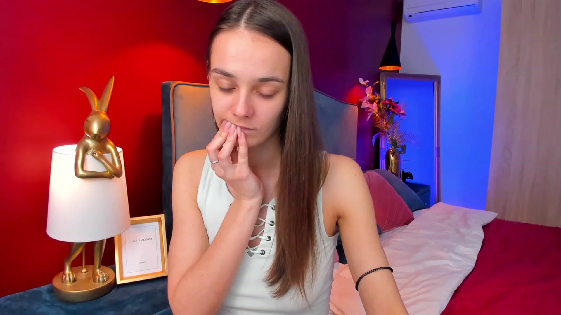 Gallery image thumbnail from AprilWong's myfreecams stream on, 04/05/2023, 18:47 image 4 of 20