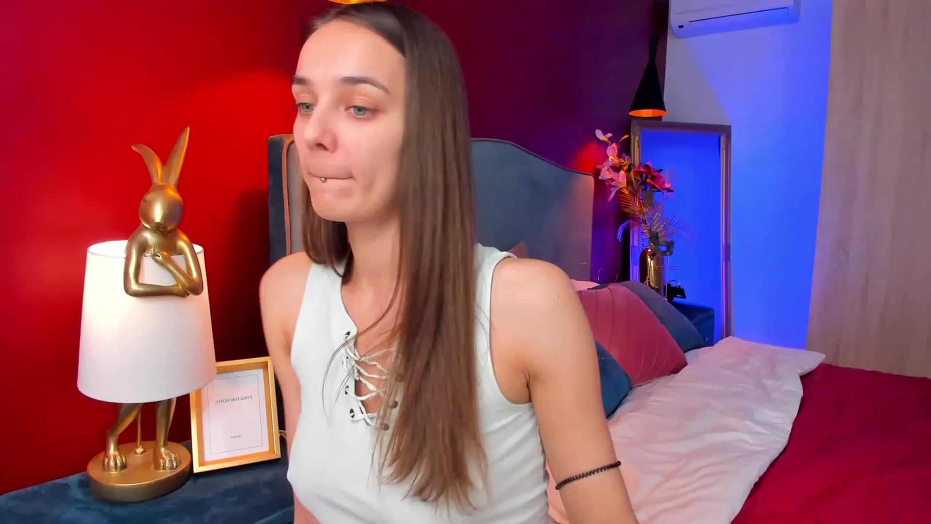 Gallery image thumbnail from AprilWong's myfreecams stream on, 04/05/2023, 18:47 image 6 of 20