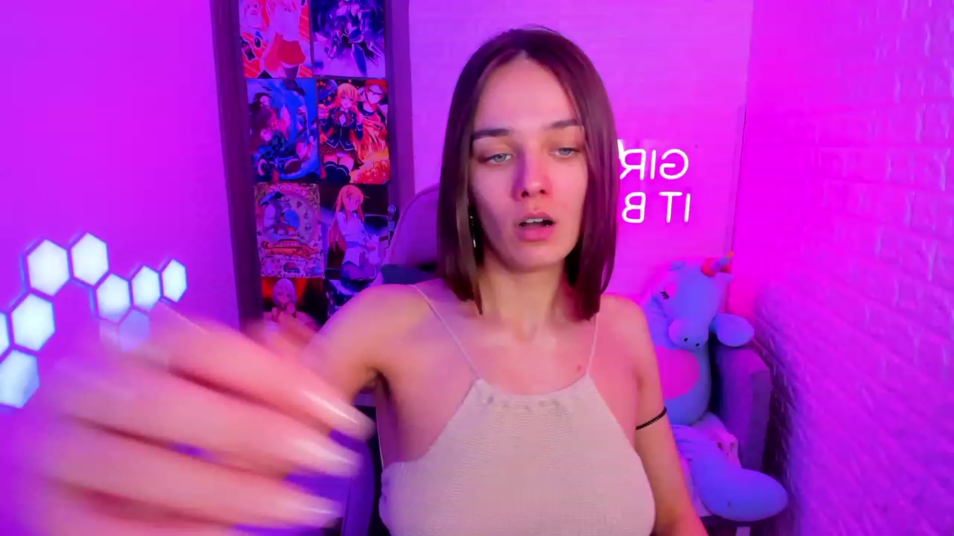 Gallery image thumbnail from AprilWong's myfreecams stream on, 04/09/2023, 13:14 image 15 of 20