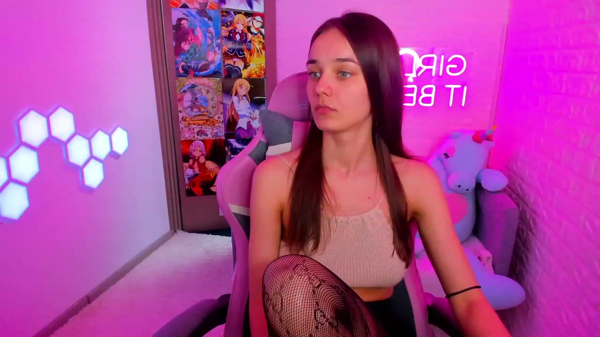 Gallery image thumbnail from AprilWong's myfreecams stream on, 04/09/2023, 19:00 image 12 of 20