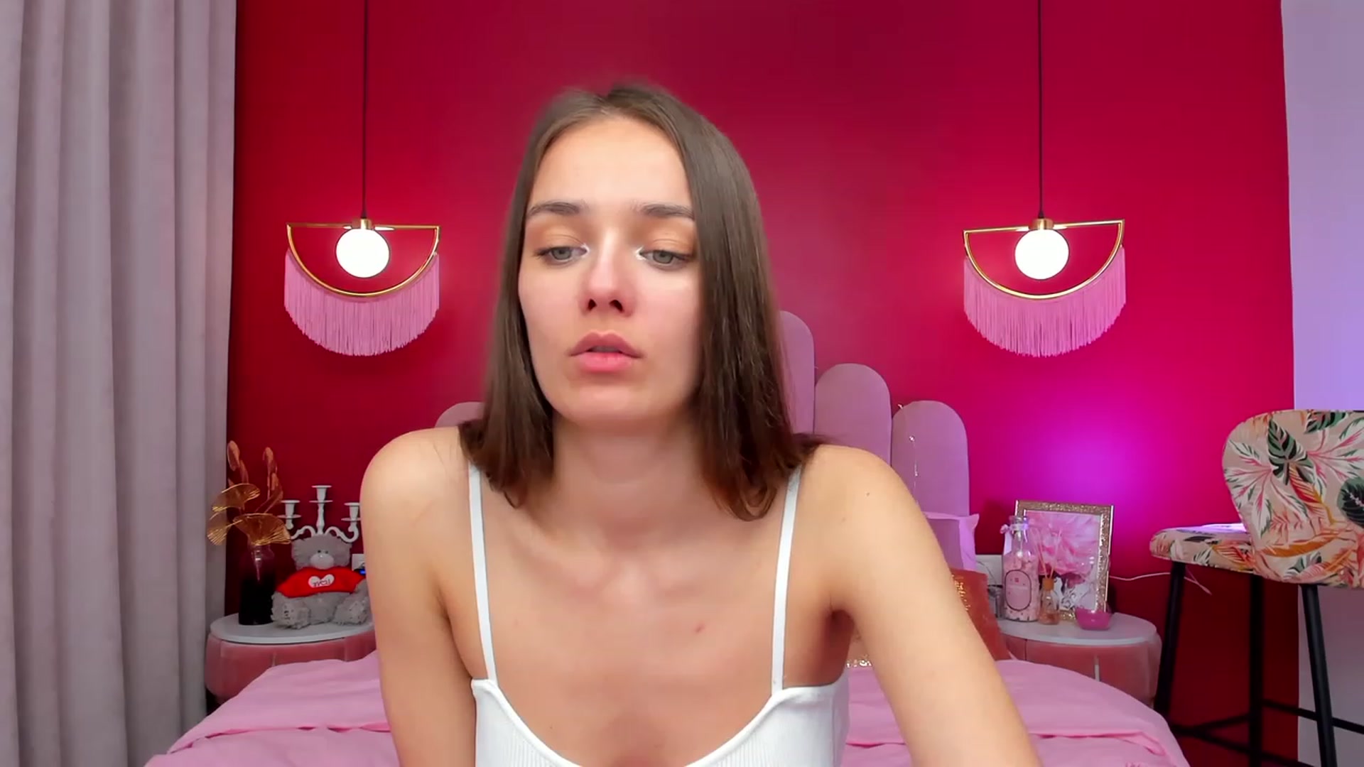 Gallery image thumbnail from AprilWong's myfreecams stream on, 04/12/2023, 15:38 image 10 of 20