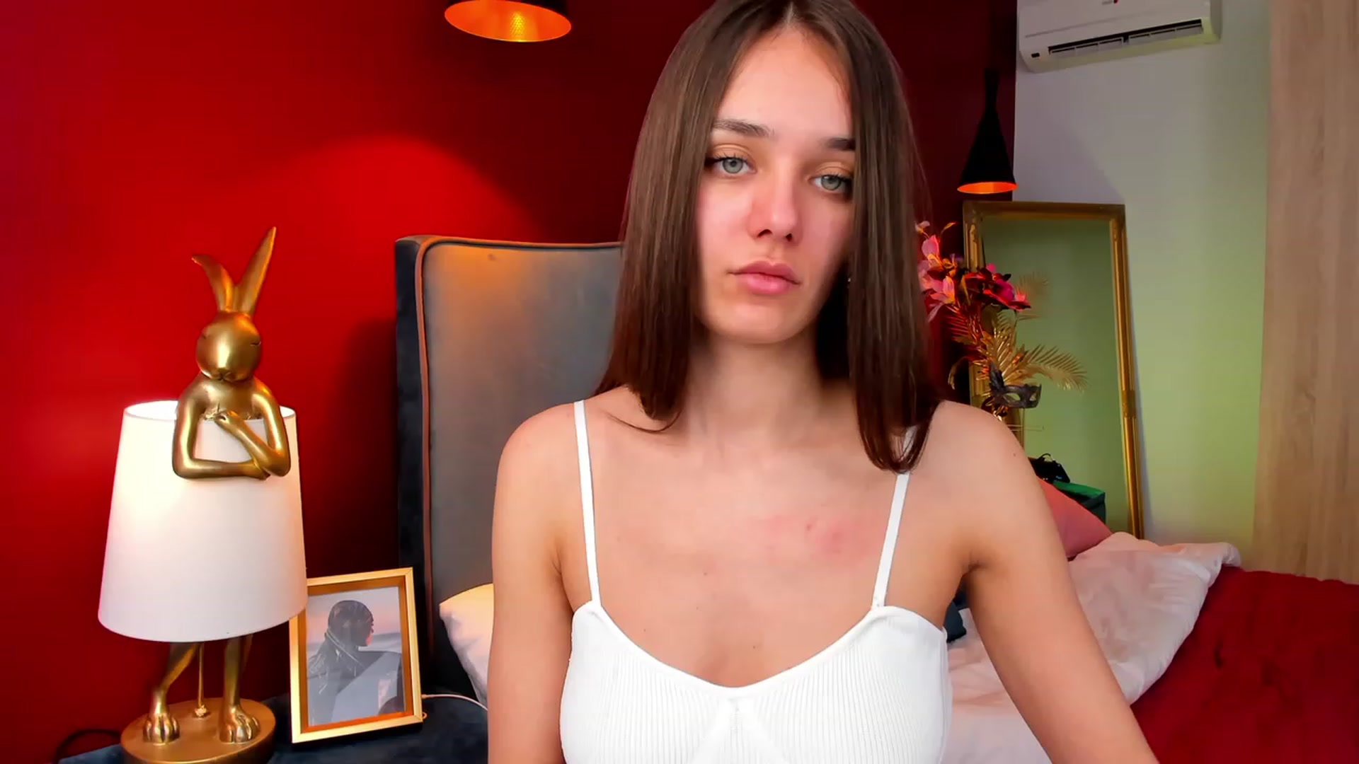Gallery image thumbnail from AprilWong's myfreecams stream on, 04/21/2023, 09:12 image 3 of 20