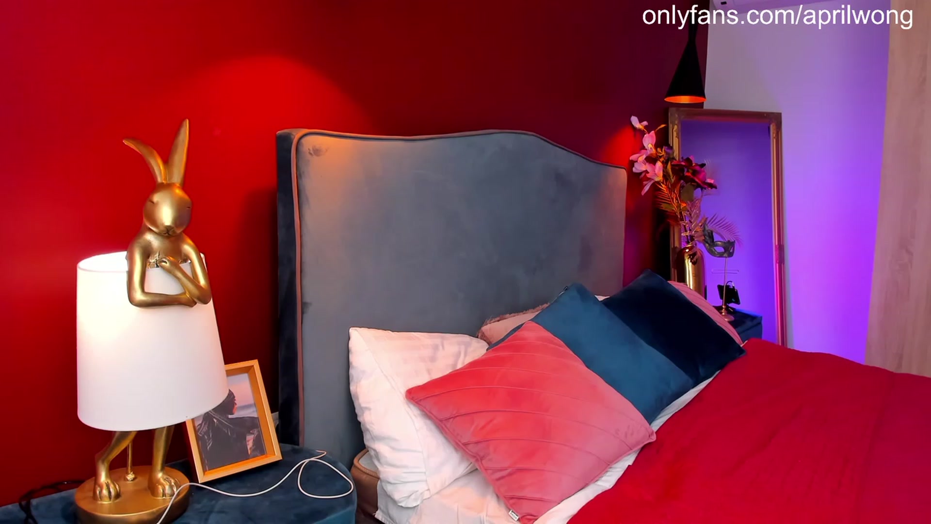 Gallery image thumbnail from AprilWong's myfreecams stream on, 05/31/2023, 07:36 image 17 of 20