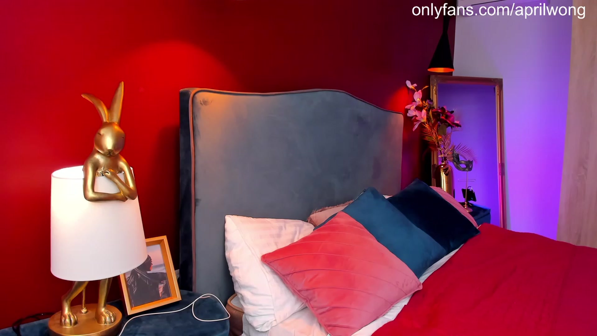 Gallery image thumbnail from AprilWong's myfreecams stream on, 05/31/2023, 07:36 image 3 of 20