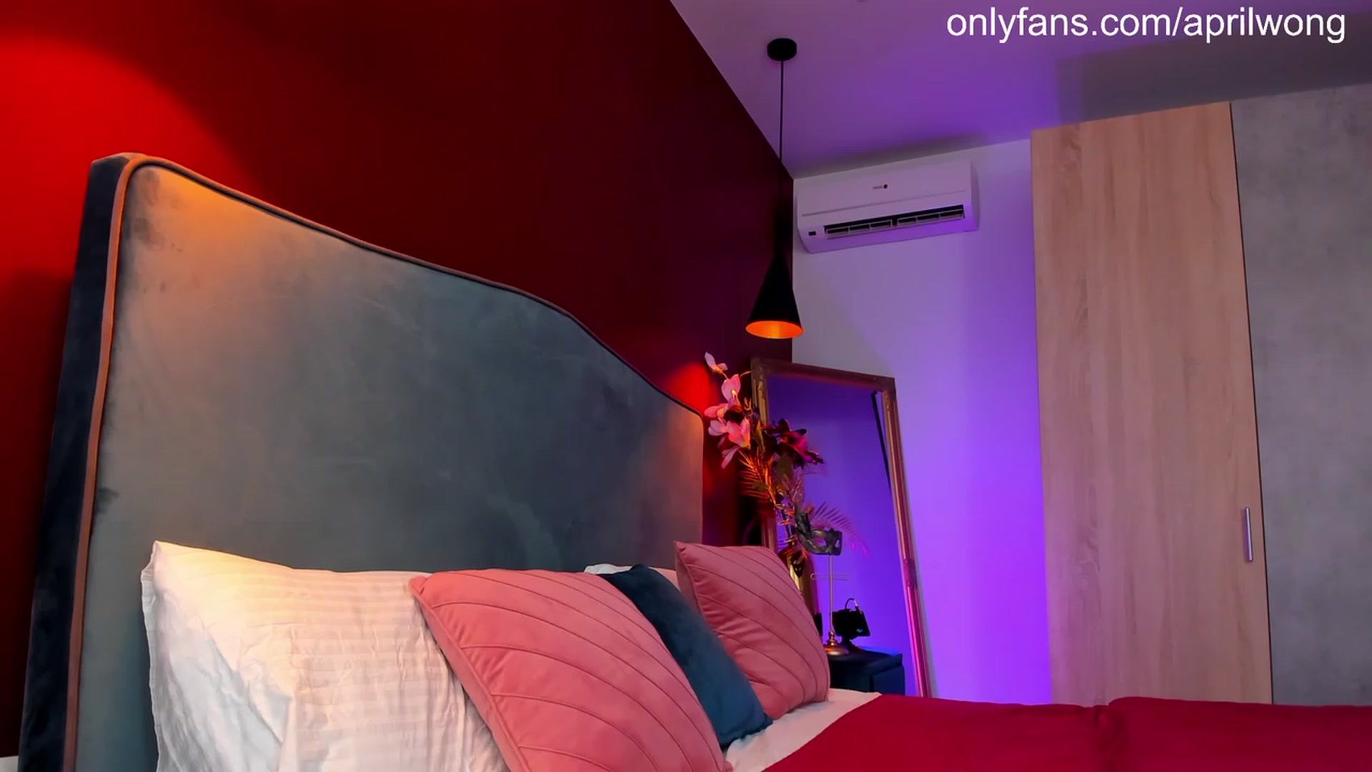 Gallery image thumbnail from AprilWong's myfreecams stream on, 06/02/2023, 18:17 image 6 of 20