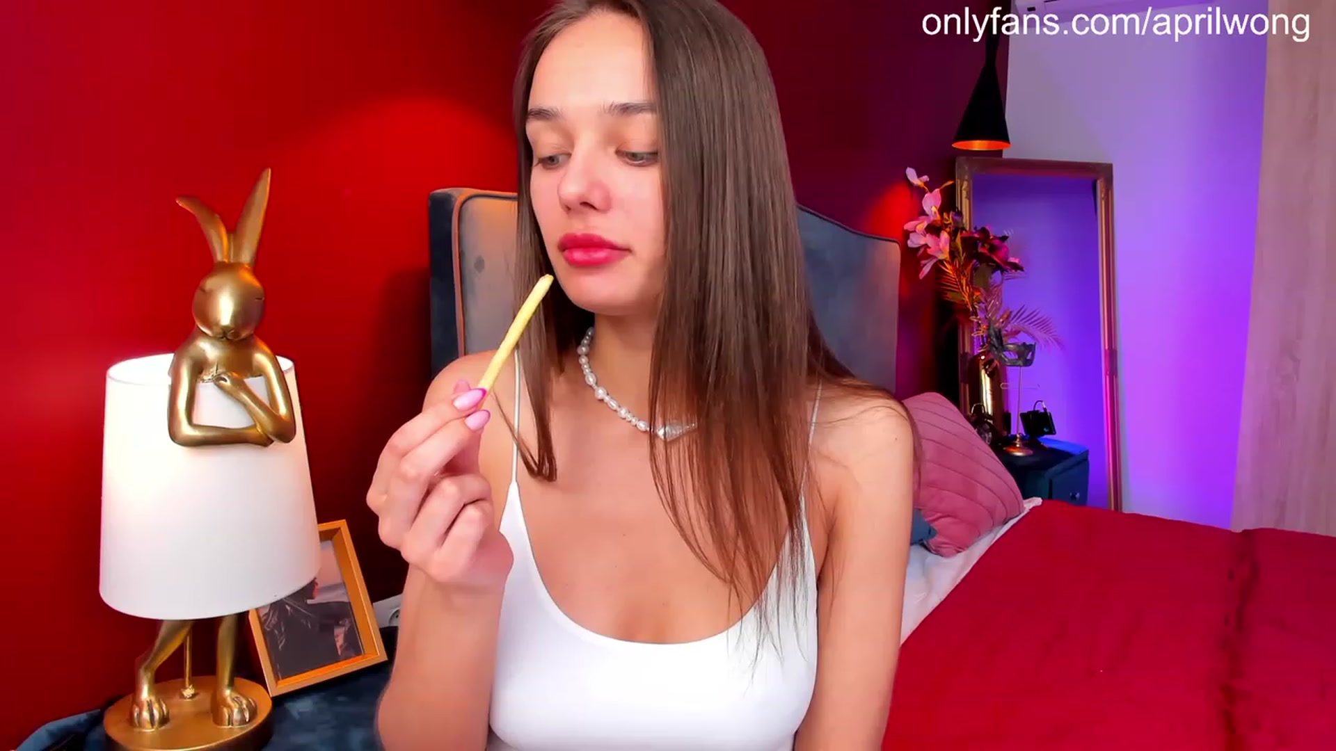 Gallery image thumbnail from AprilWong's myfreecams stream on, 06/04/2023, 07:56 image 14 of 20