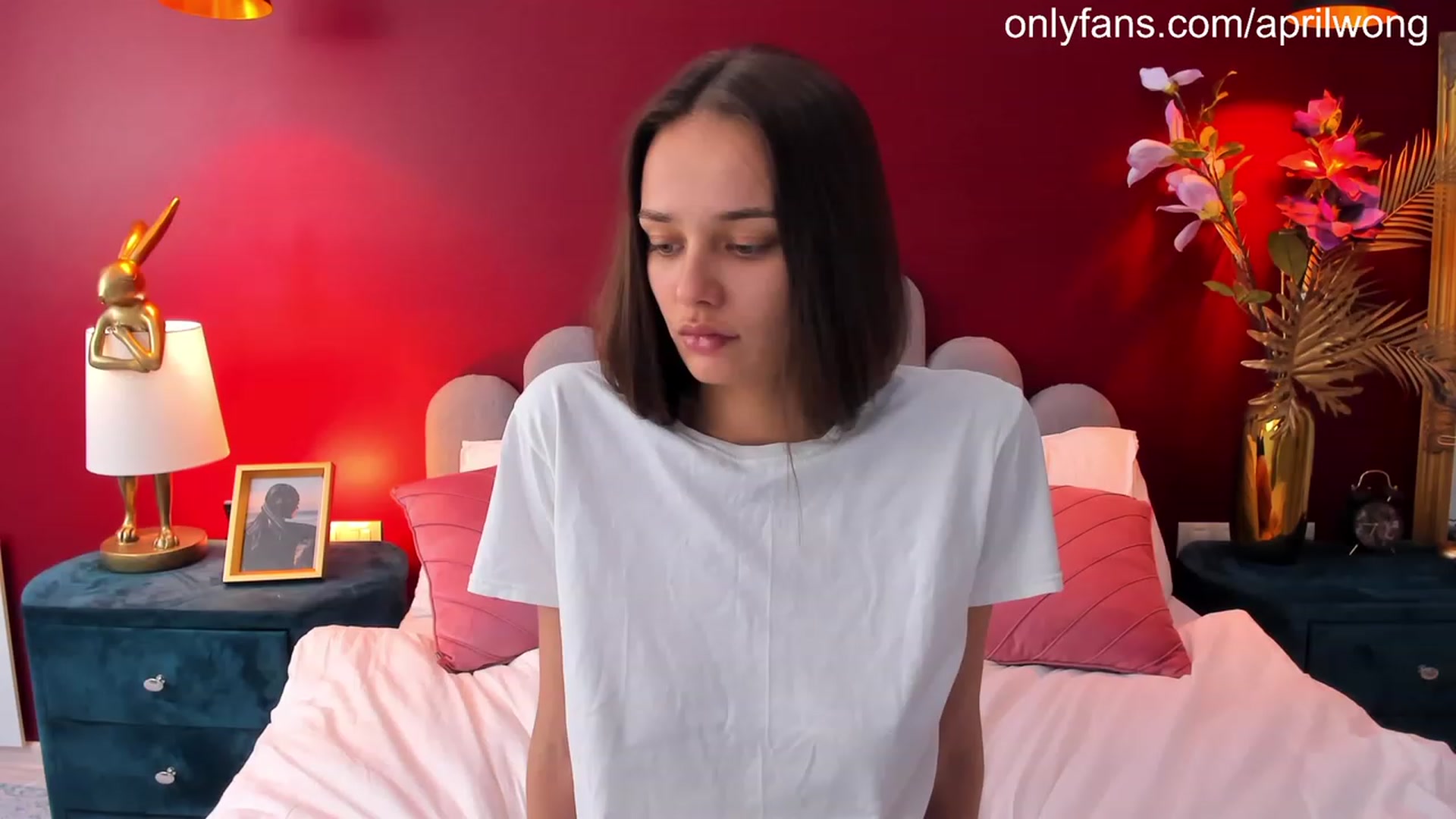 Gallery image thumbnail from AprilWong's myfreecams stream on, 06/13/2023, 18:59 image 18 of 20