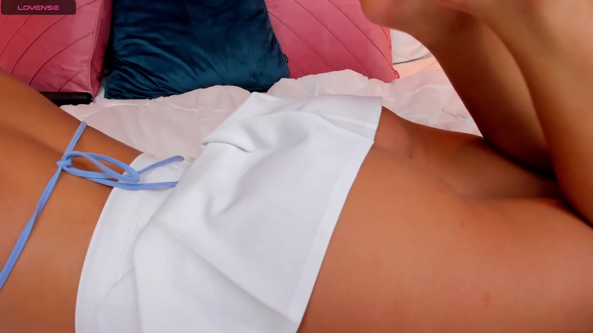 Gallery image thumbnail from AprilWong's myfreecams stream on, 10/12/2023, 19:02 image 14 of 20