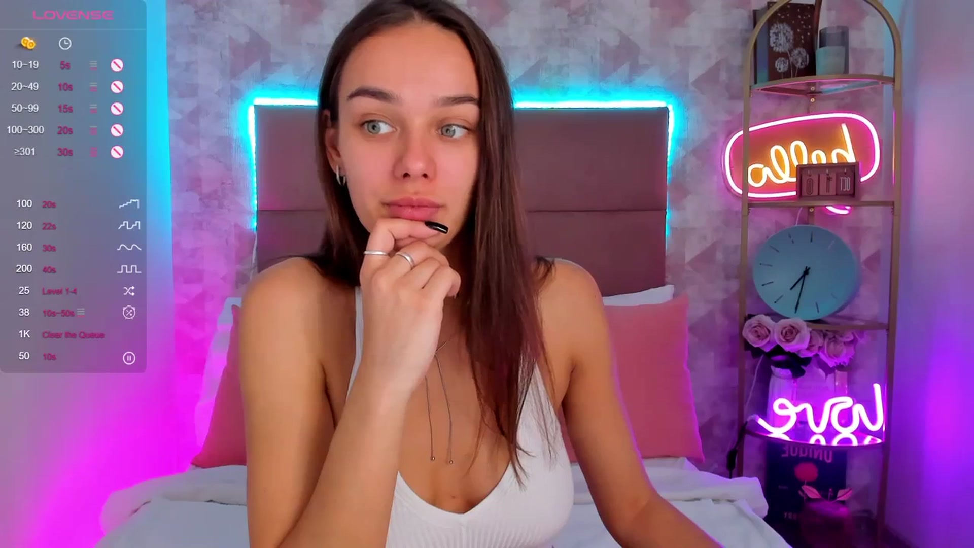 Gallery image thumbnail from AprilWong's myfreecams stream on, 10/20/2023, 13:08 image 18 of 20