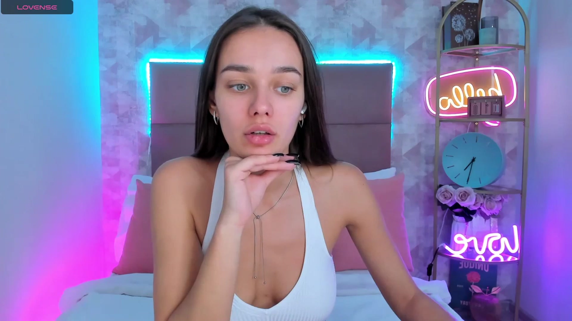 Gallery image thumbnail from AprilWong's myfreecams stream on, 10/20/2023, 13:08 image 15 of 20