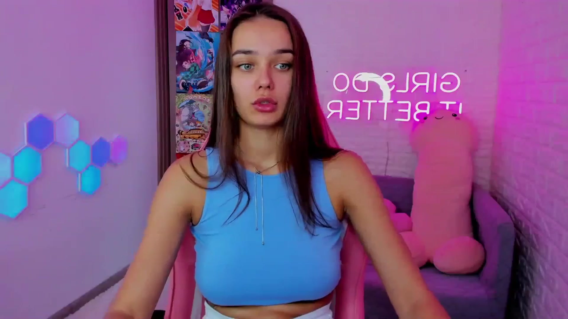 Gallery image thumbnail from AprilWong's myfreecams stream on, 10/22/2023, 10:12 image 9 of 20