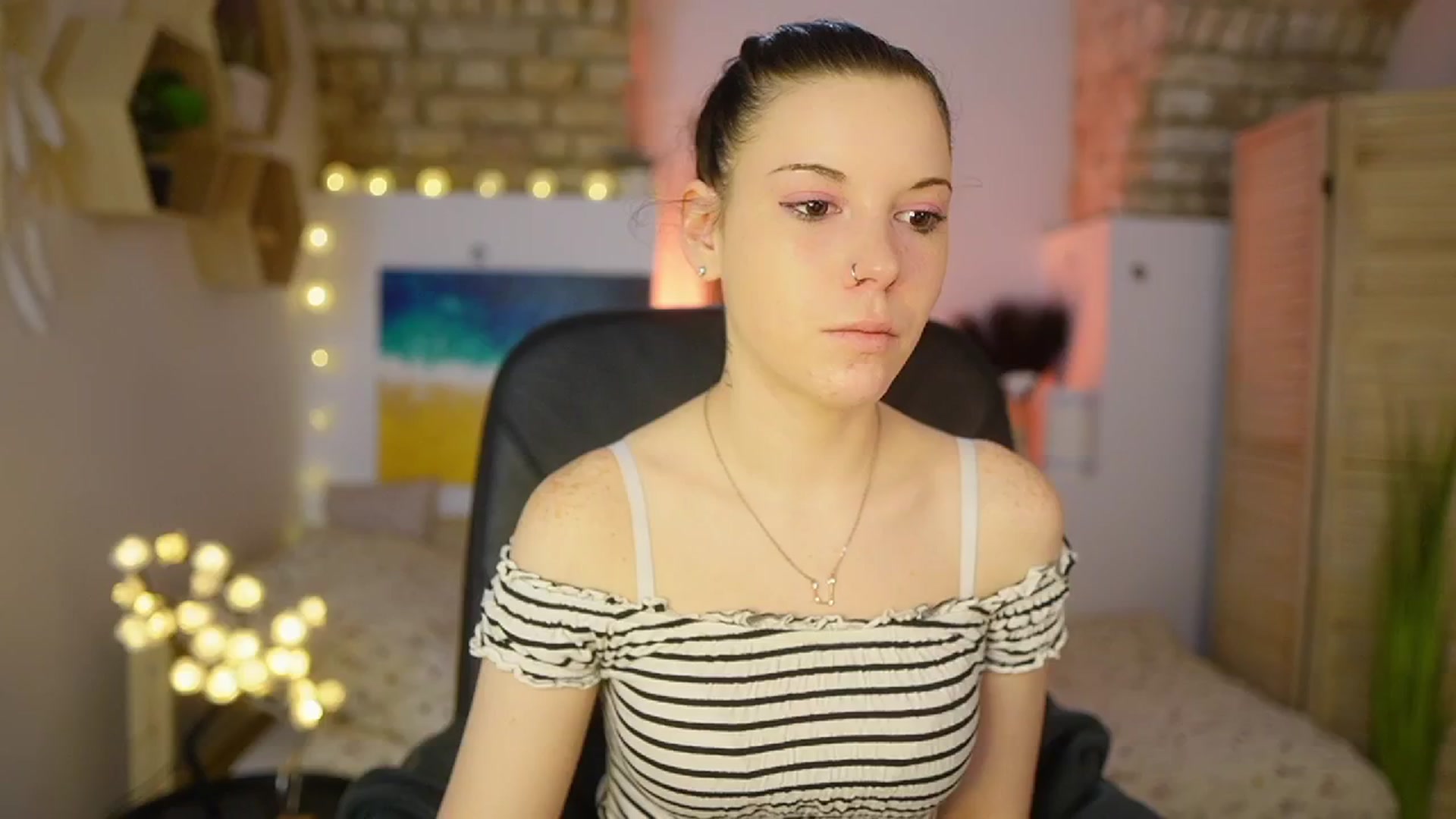 Gallery image thumbnail from April_Ollsen's myfreecams stream on, 03/05/2025, 09:51 image 7 of 20