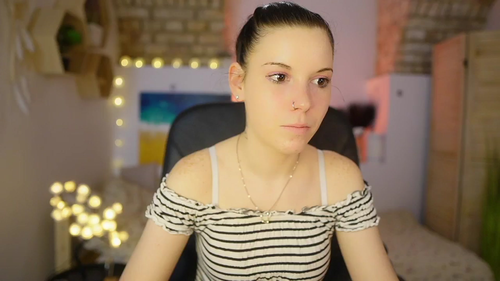 Gallery image thumbnail from April_Ollsen's myfreecams stream on, 03/05/2025, 13:48 image 18 of 20