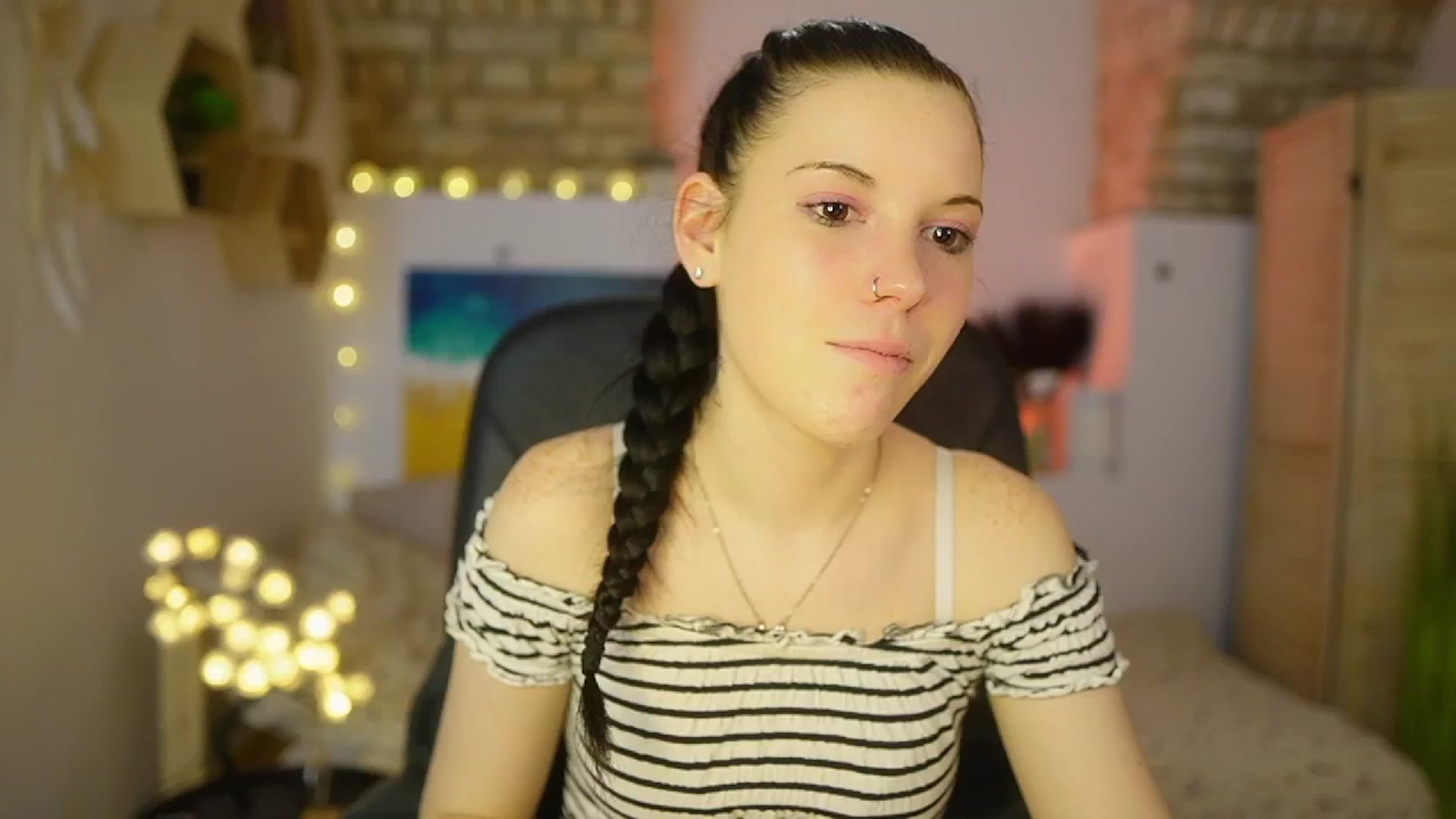 Gallery image thumbnail from April_Ollsen's myfreecams stream on, 03/05/2025, 13:48 image 3 of 20