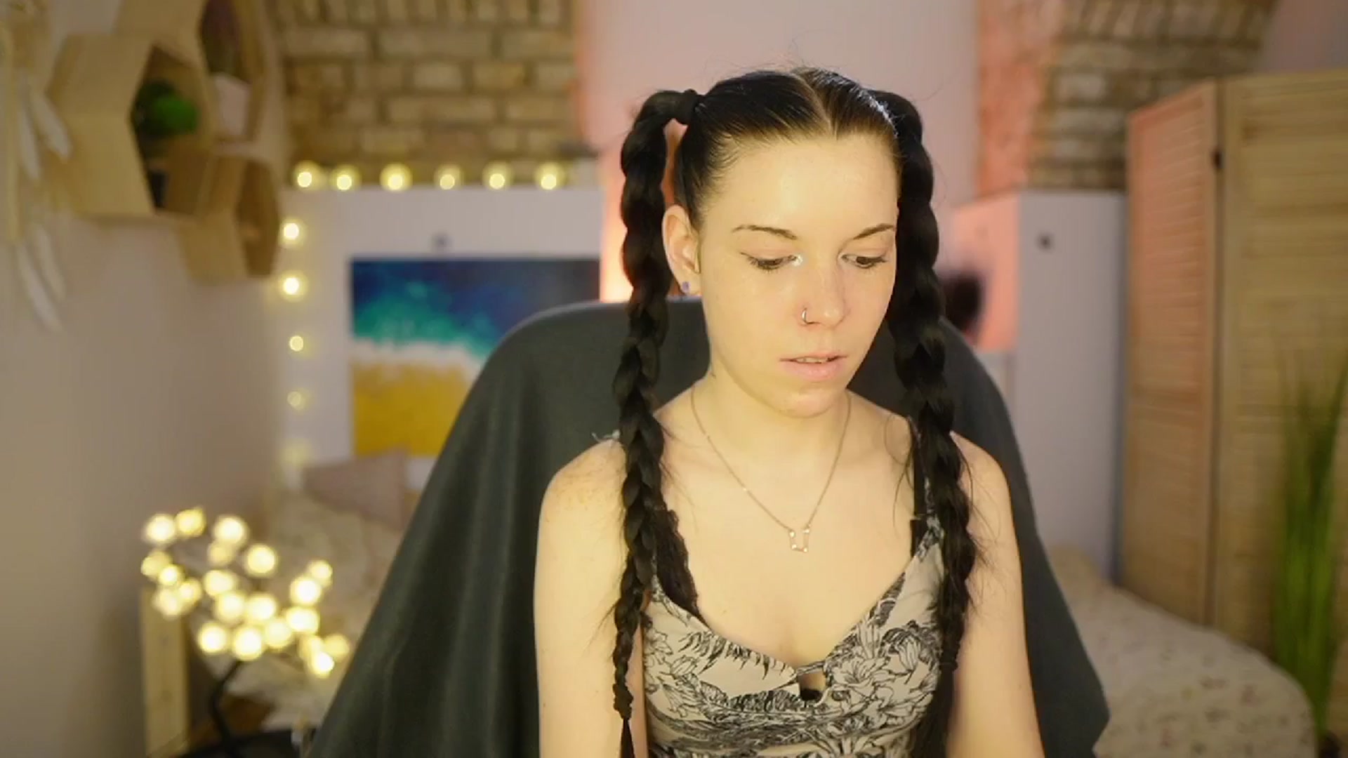 Gallery image thumbnail from April_Ollsen's myfreecams stream on, 03/06/2025, 11:50 image 13 of 20