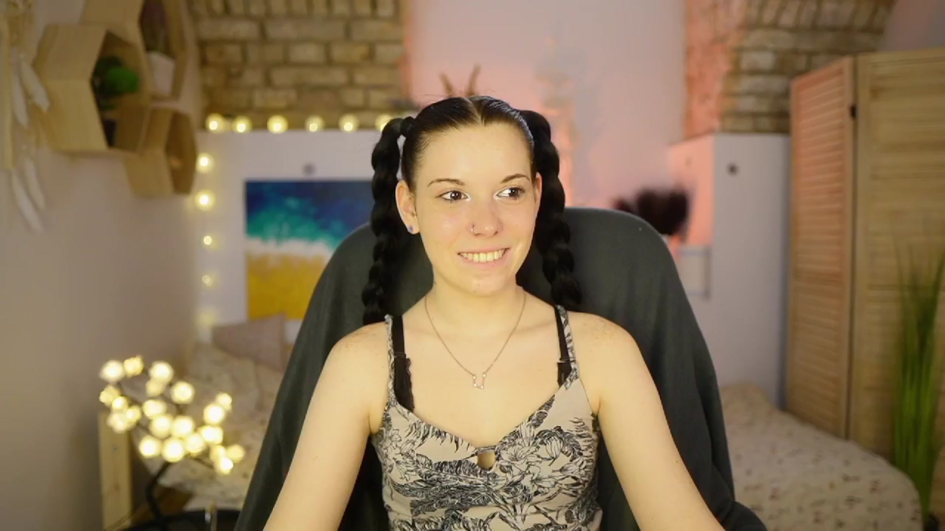 Gallery image thumbnail from April_Ollsen's myfreecams stream on, 03/06/2025, 11:50 image 3 of 20
