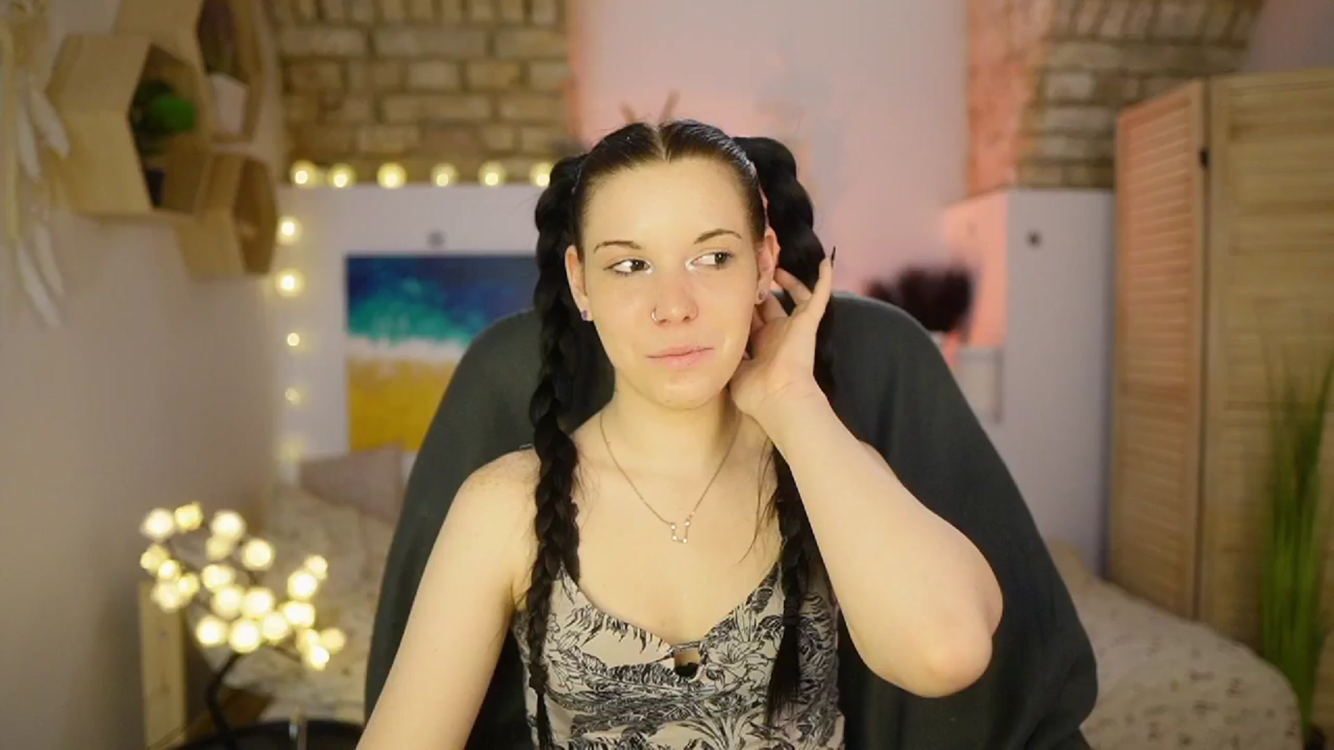 Gallery image thumbnail from April_Ollsen's myfreecams stream on, 03/06/2025, 12:27 image 12 of 20