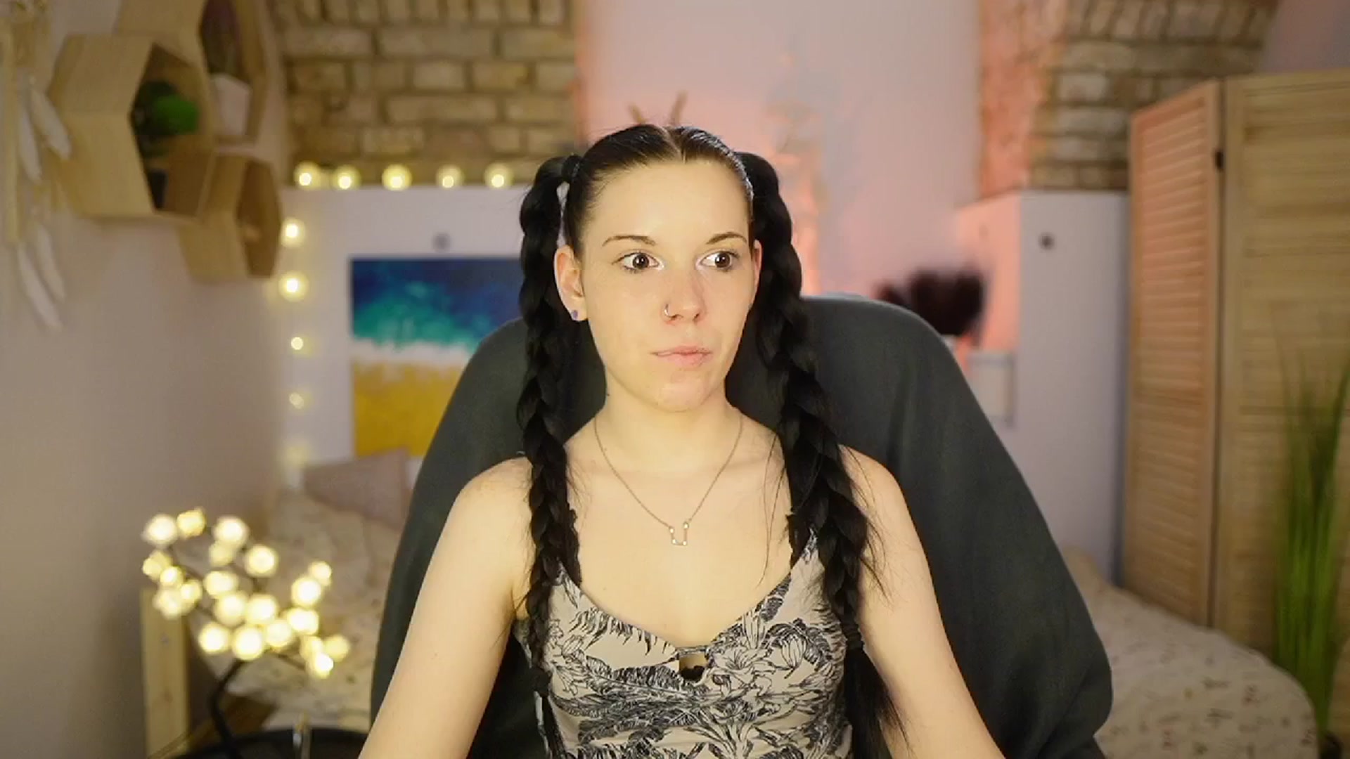 Gallery image thumbnail from April_Ollsen's myfreecams stream on, 03/06/2025, 12:27 image 9 of 20