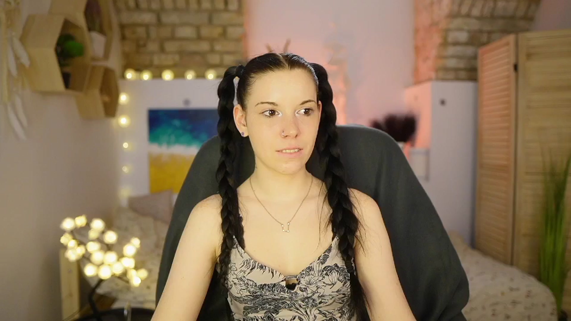 Gallery image thumbnail from April_Ollsen's myfreecams stream on, 03/06/2025, 12:27 image 13 of 20