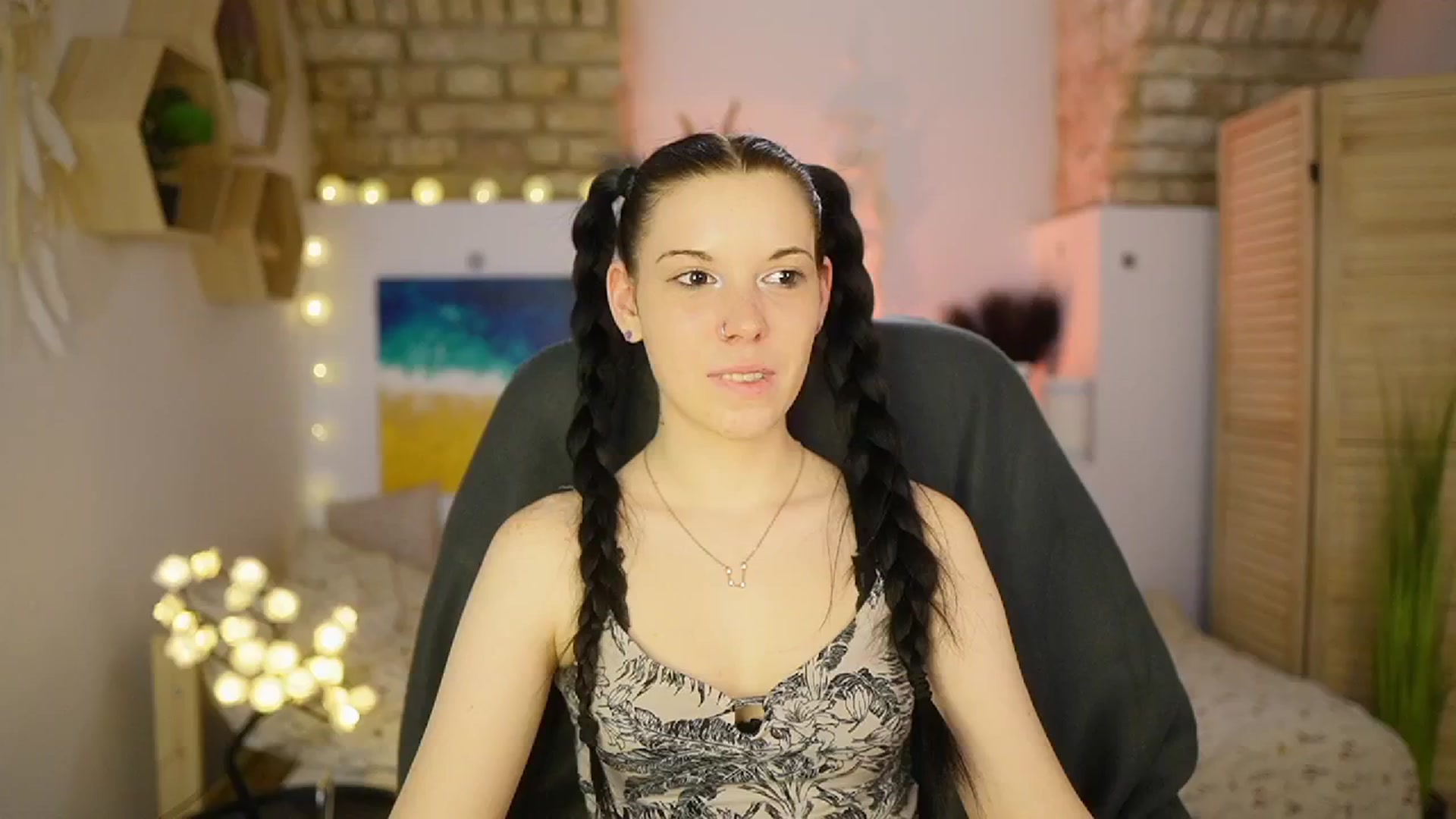 Gallery image thumbnail from April_Ollsen's myfreecams stream on, 03/06/2025, 12:27 image 2 of 20