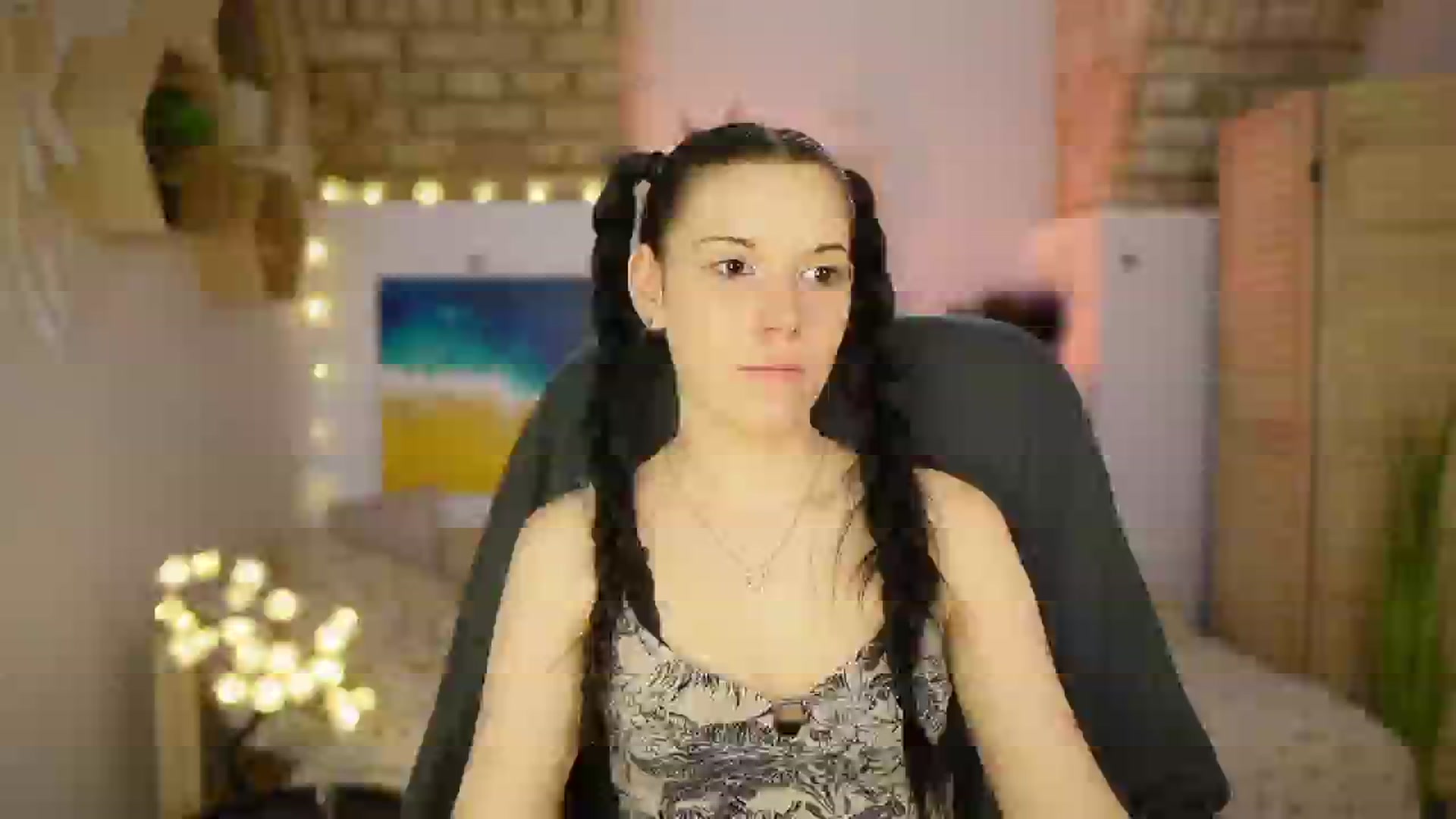 Gallery image thumbnail from April_Ollsen's myfreecams stream on, 03/06/2025, 13:09 image 2 of 20