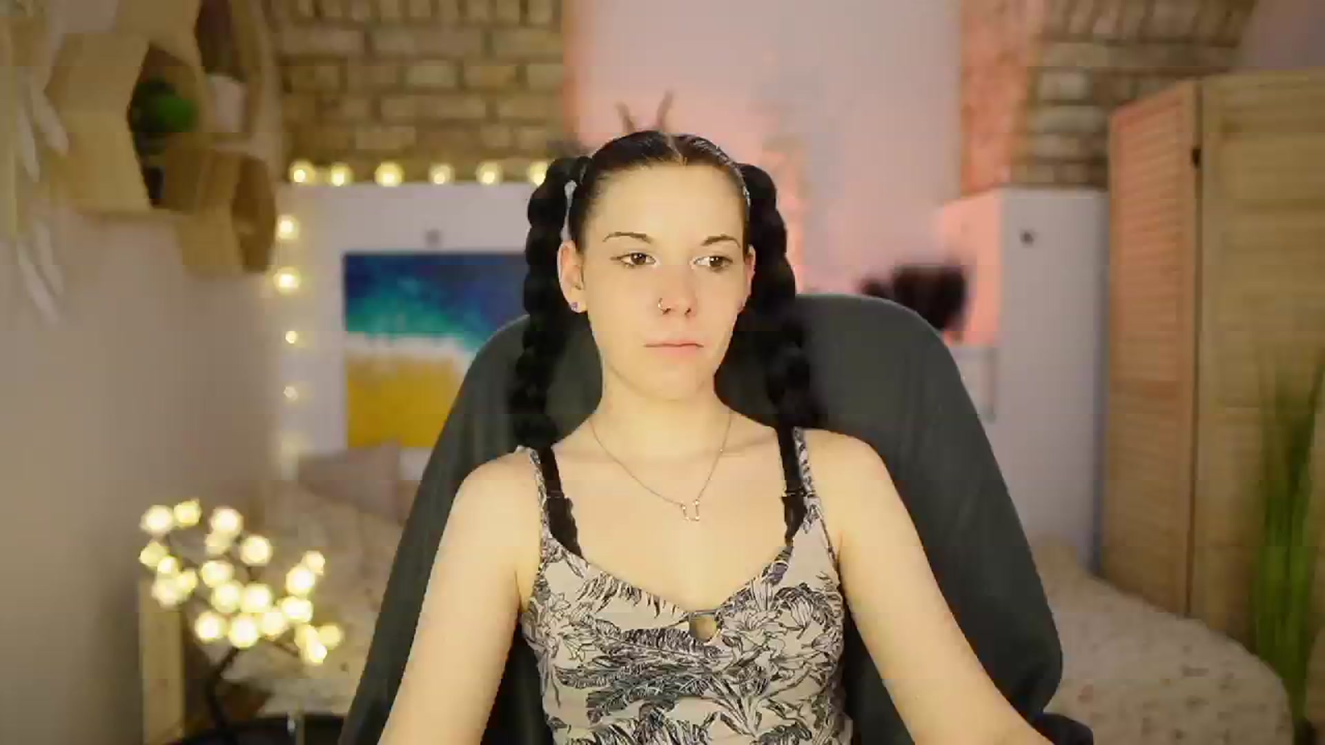 Gallery image thumbnail from April_Ollsen's myfreecams stream on, 03/06/2025, 13:09 image 11 of 20