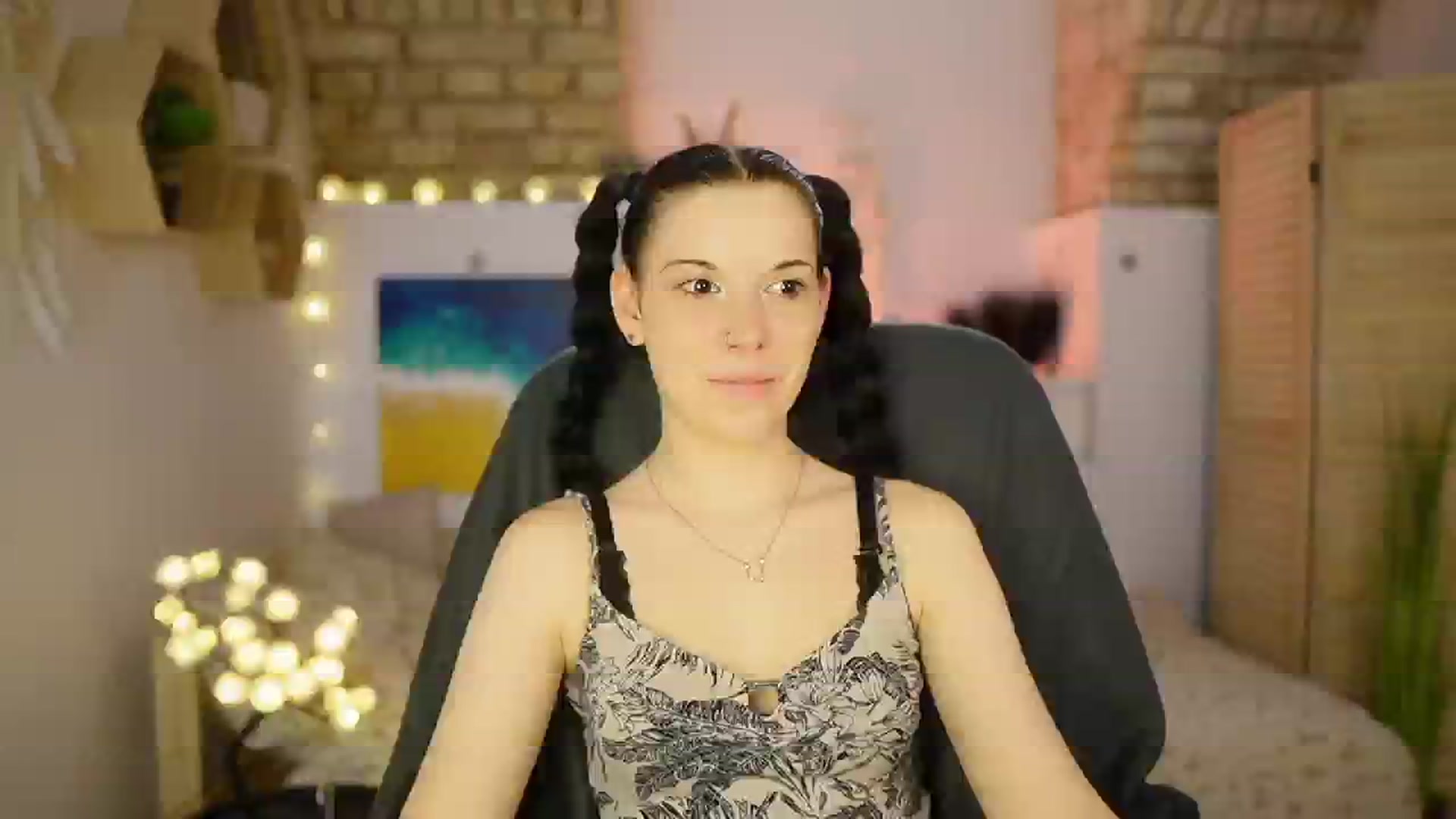 Gallery image thumbnail from April_Ollsen's myfreecams stream on, 03/06/2025, 13:09 image 13 of 20