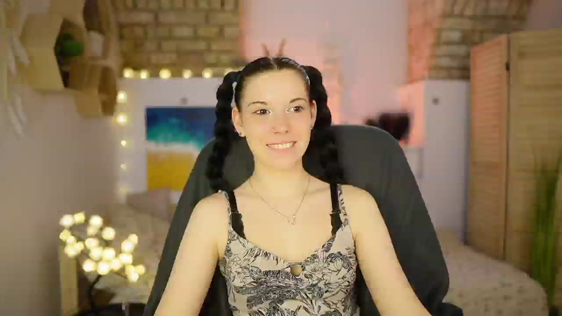 Gallery image thumbnail from April_Ollsen's myfreecams stream on, 03/06/2025, 13:09 image 14 of 20
