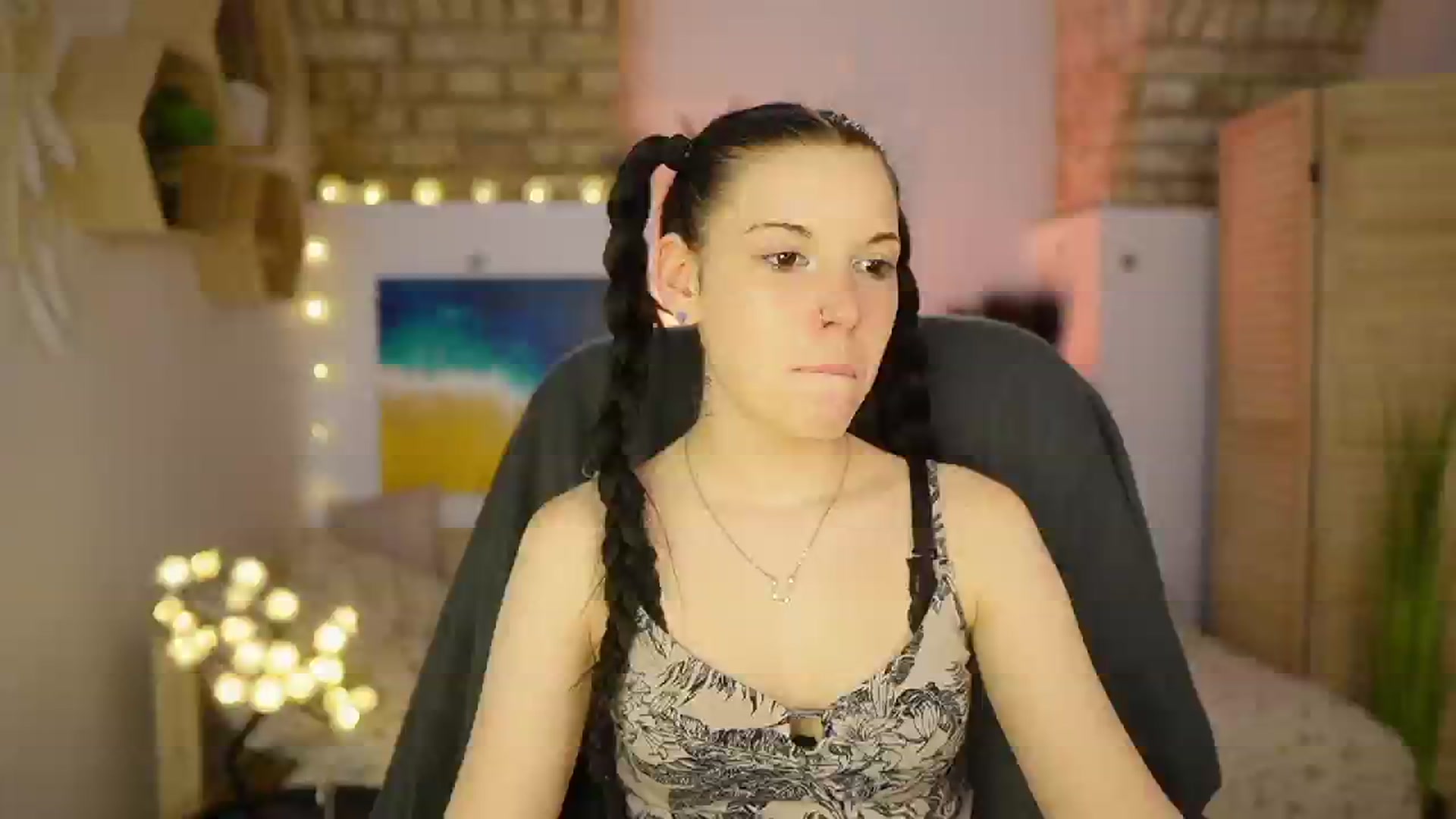 Gallery image thumbnail from April_Ollsen's myfreecams stream on, 03/06/2025, 13:40 image 20 of 20