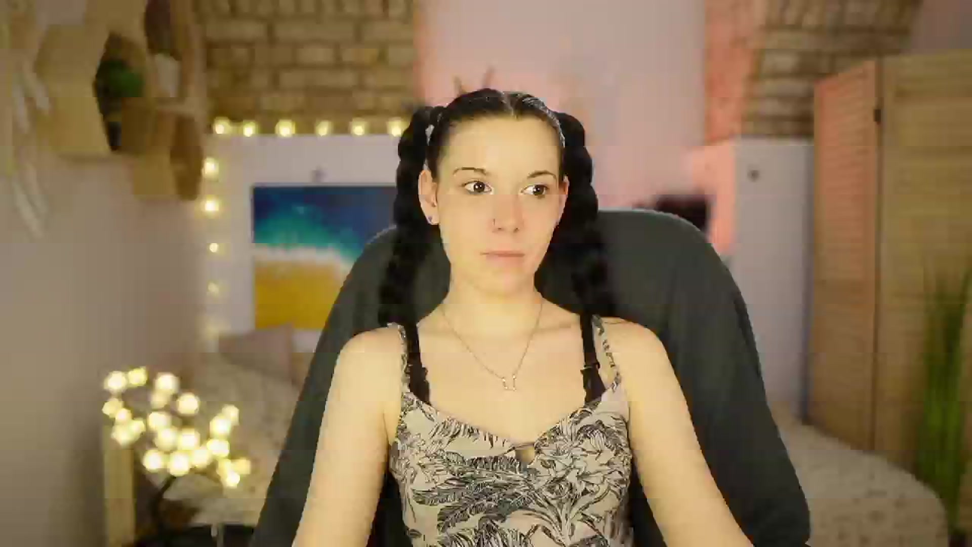 Gallery image thumbnail from April_Ollsen's myfreecams stream on, 03/06/2025, 13:40 image 3 of 20