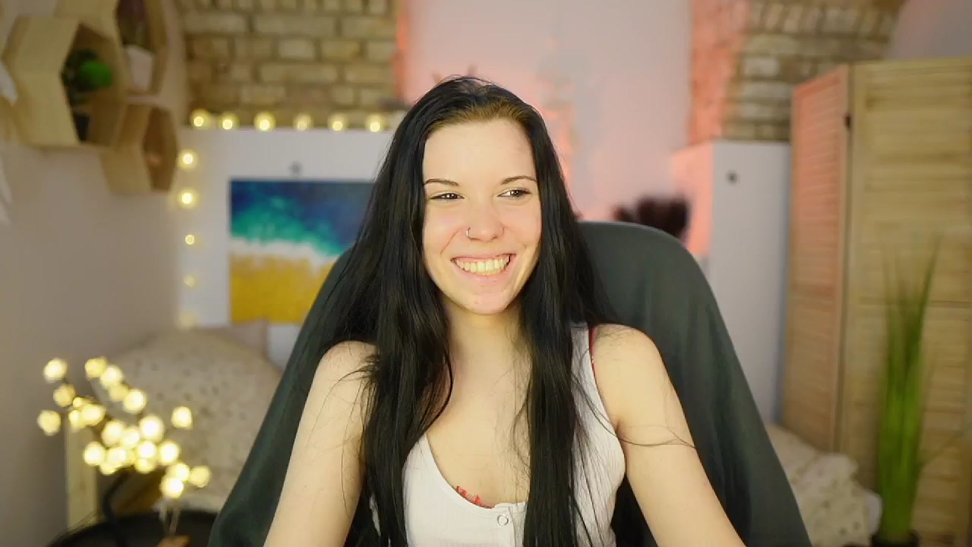 Gallery image thumbnail from April_Ollsen's myfreecams stream on, 03/08/2025, 10:43 image 6 of 20