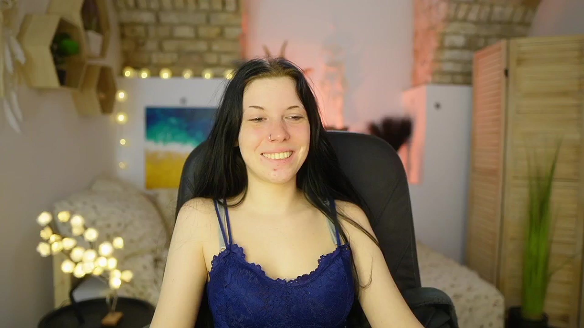 Gallery image thumbnail from April_Ollsen's myfreecams stream on, 03/09/2025, 11:06 image 19 of 20