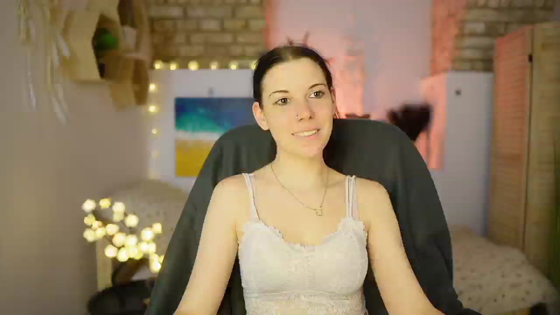 Gallery image thumbnail from April_Ollsen's myfreecams stream on, 03/16/2025, 13:54 image 5 of 20