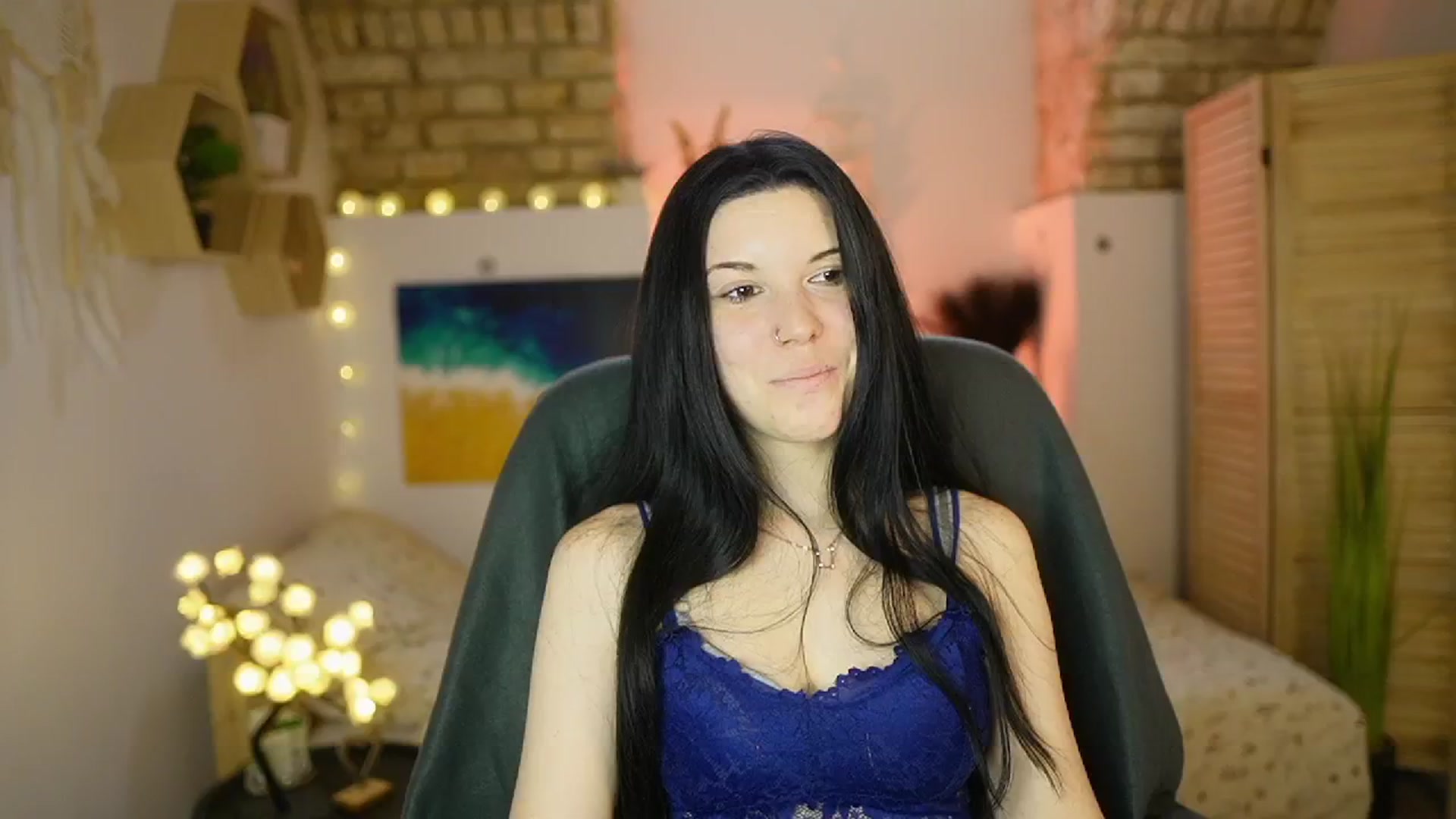 Gallery image thumbnail from April_Ollsen's myfreecams stream on, 03/17/2025, 11:00 image 13 of 20