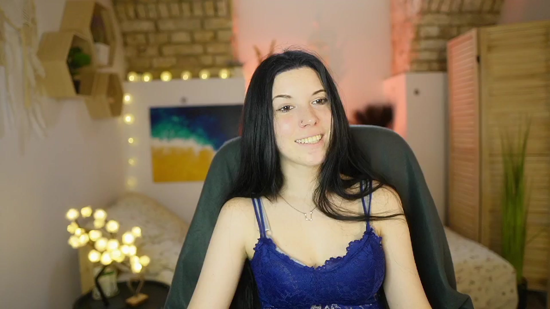 Gallery image thumbnail from April_Ollsen's myfreecams stream on, 03/17/2025, 11:00 image 7 of 20