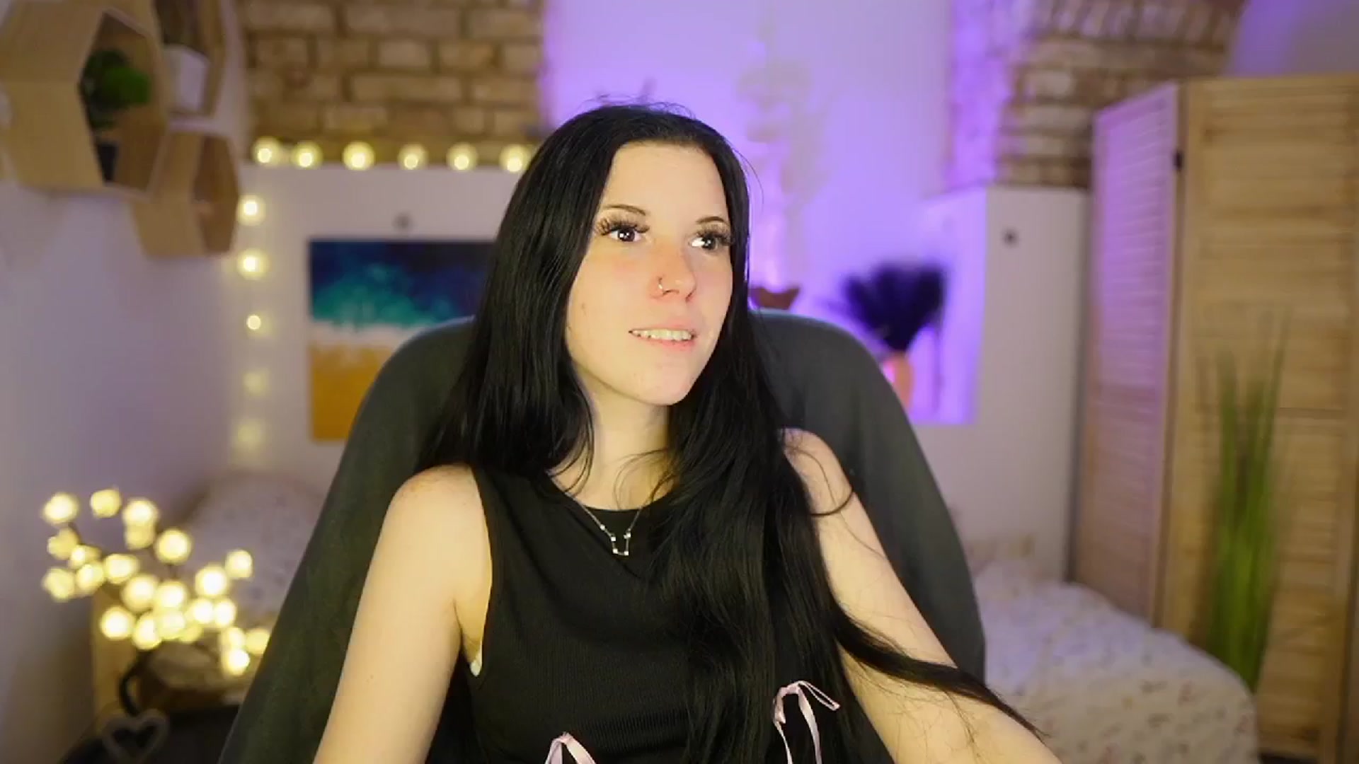 Gallery image thumbnail from April_Ollsen's myfreecams stream on, 03/25/2025, 09:52 image 18 of 20