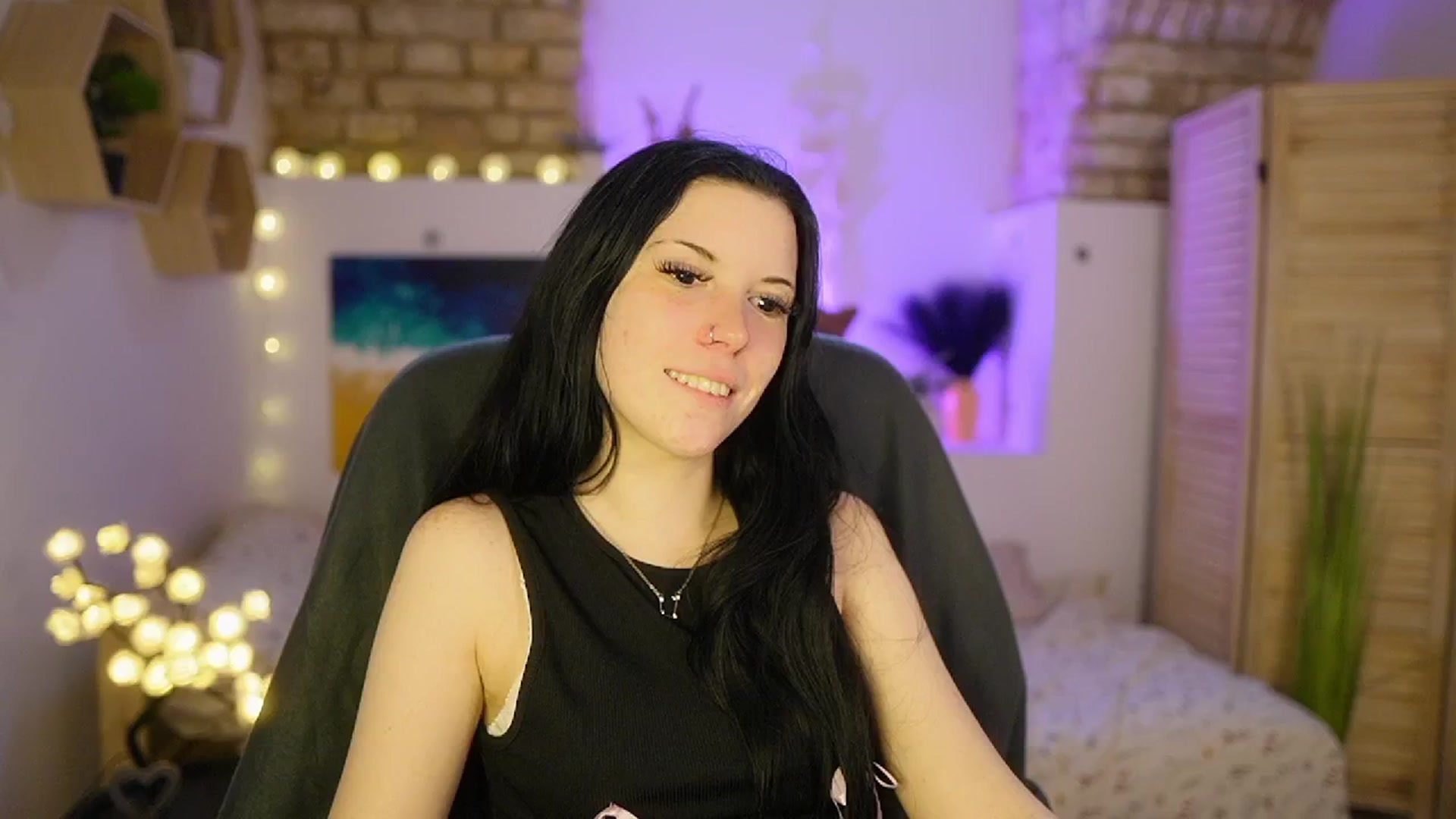 Gallery image thumbnail from April_Ollsen's myfreecams stream on, 03/25/2025, 09:52 image 15 of 20