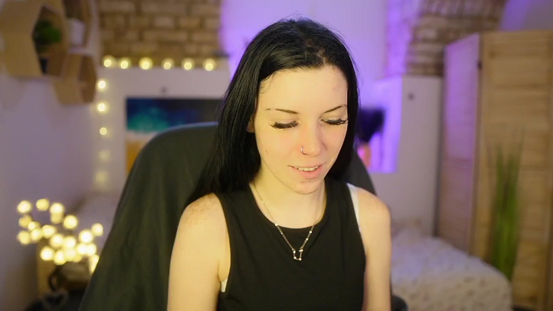 Gallery image thumbnail from April_Ollsen's myfreecams stream on, 03/25/2025, 09:52 image 9 of 20