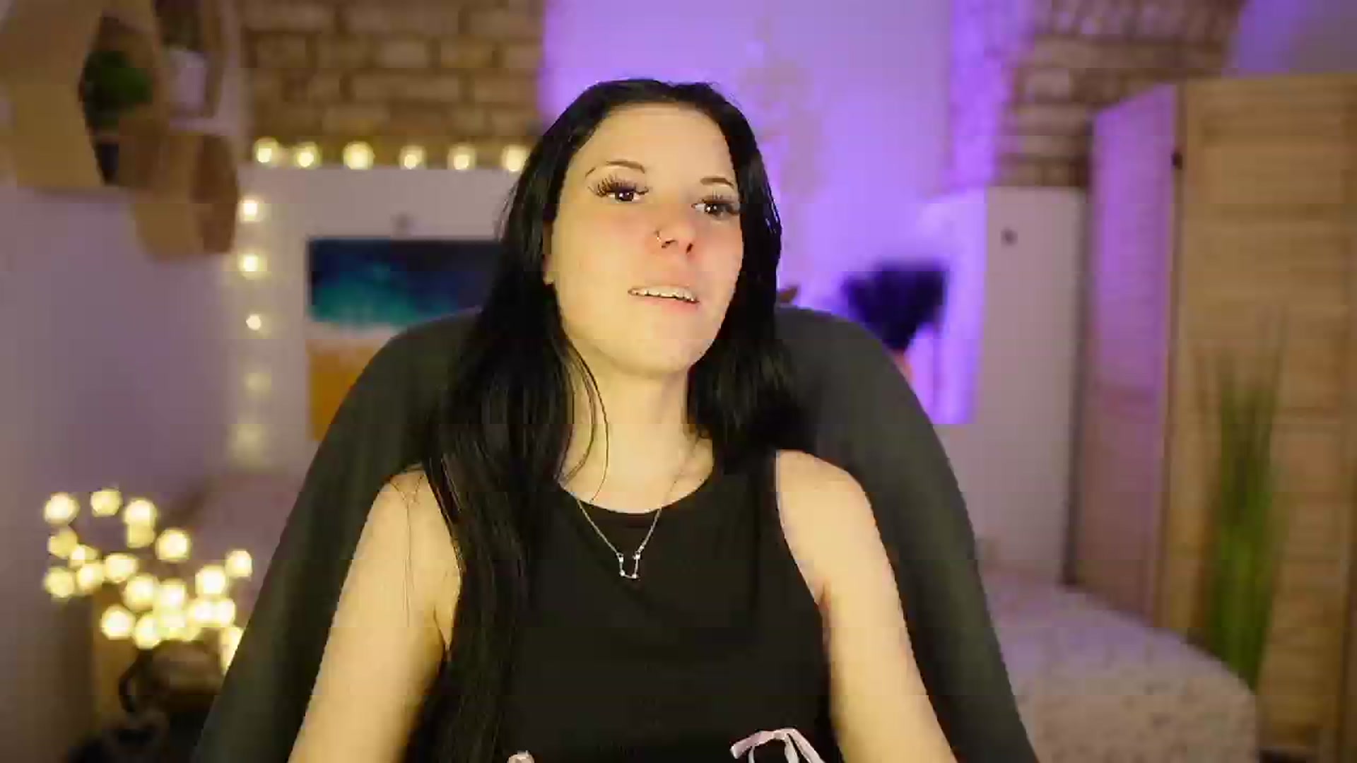 Gallery image thumbnail from April_Ollsen's myfreecams stream on, 03/25/2025, 14:01 image 13 of 20