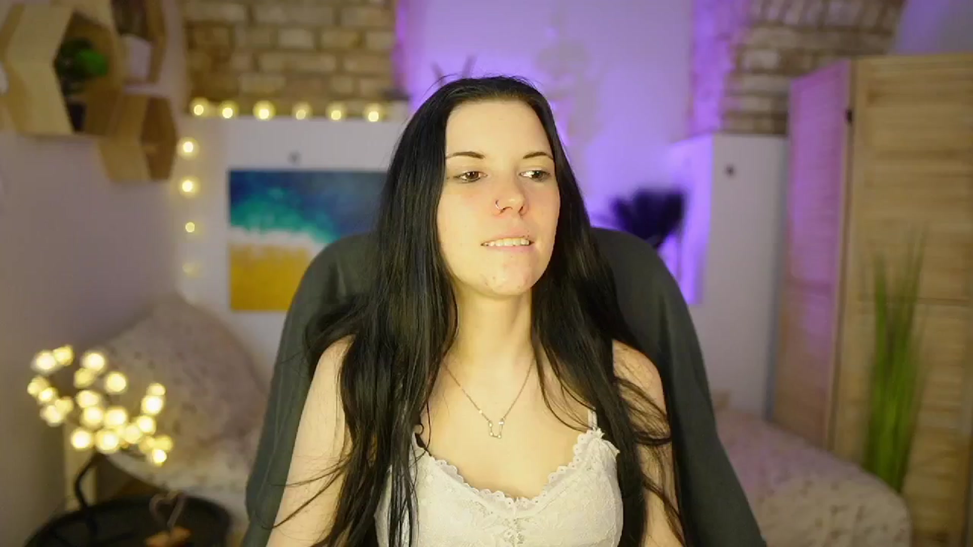Gallery image thumbnail from April_Ollsen's myfreecams stream on, 03/29/2025, 18:54 image 4 of 20